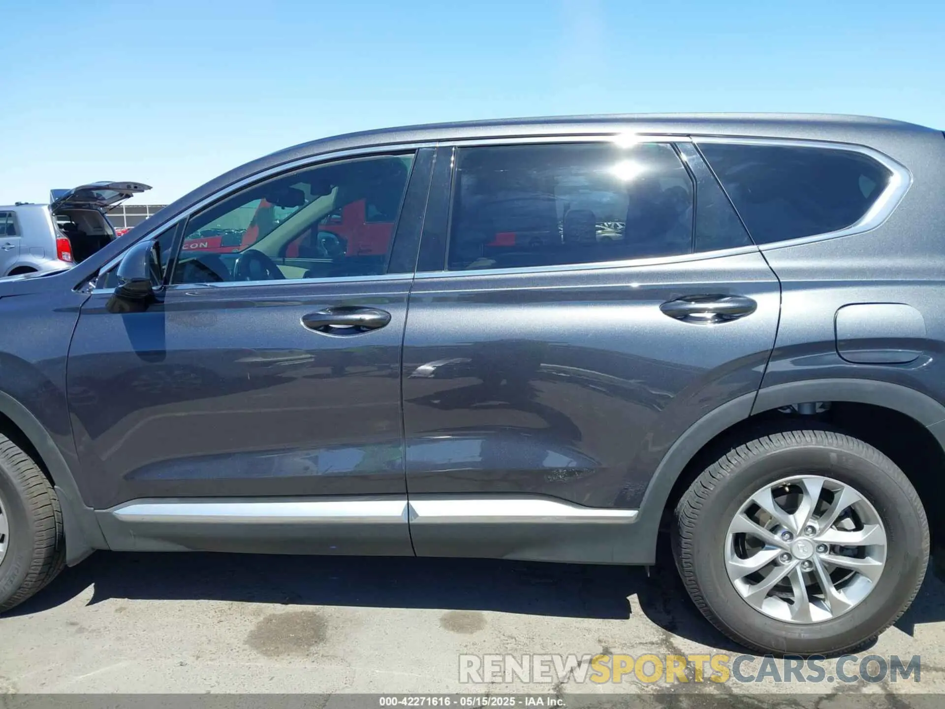 14 Photograph of a damaged car 5NMS33AD9LH257519 HYUNDAI SANTA FE 2020
