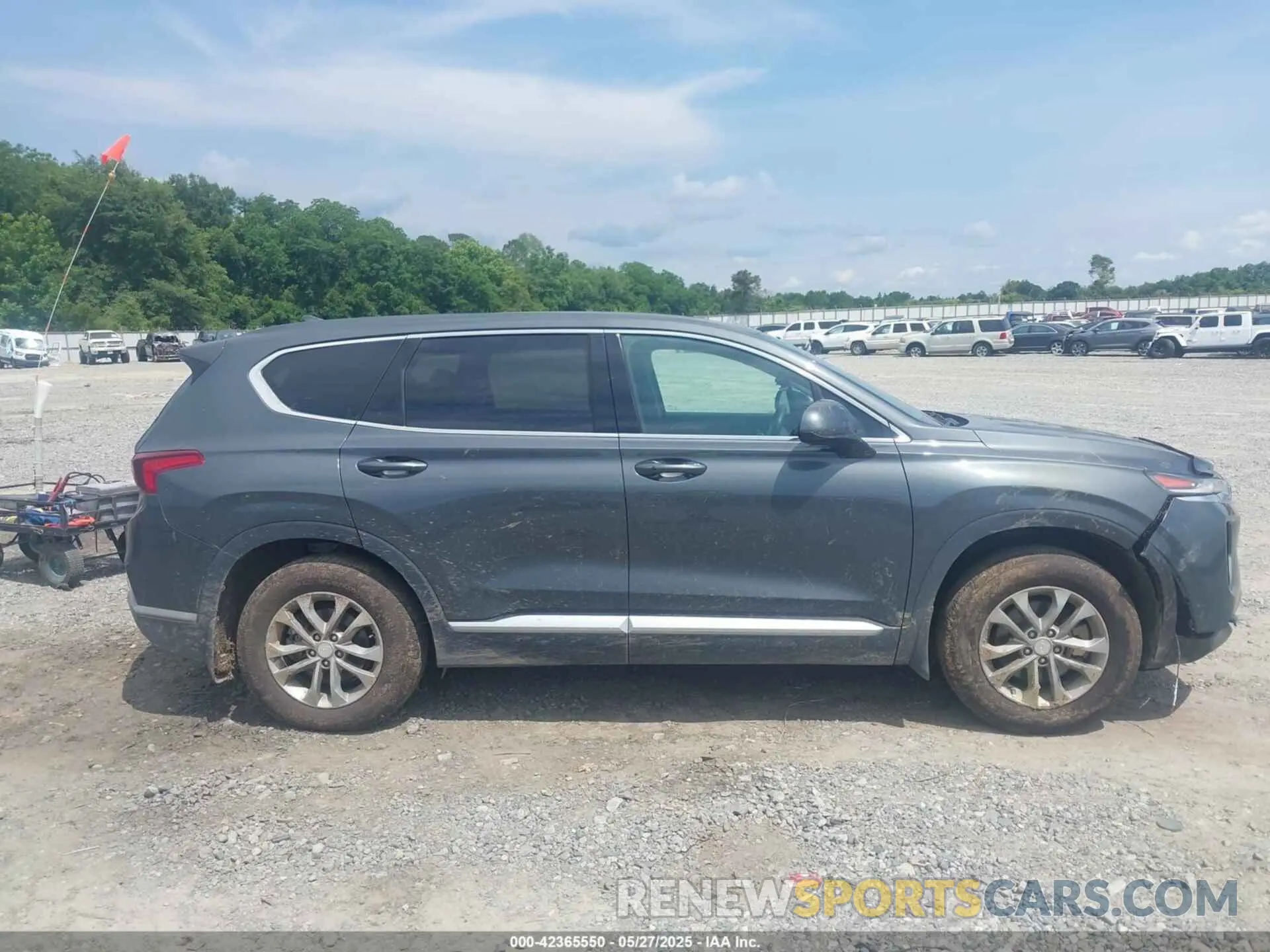 13 Photograph of a damaged car 5NMS33ADXLH148552 HYUNDAI SANTA FE 2020