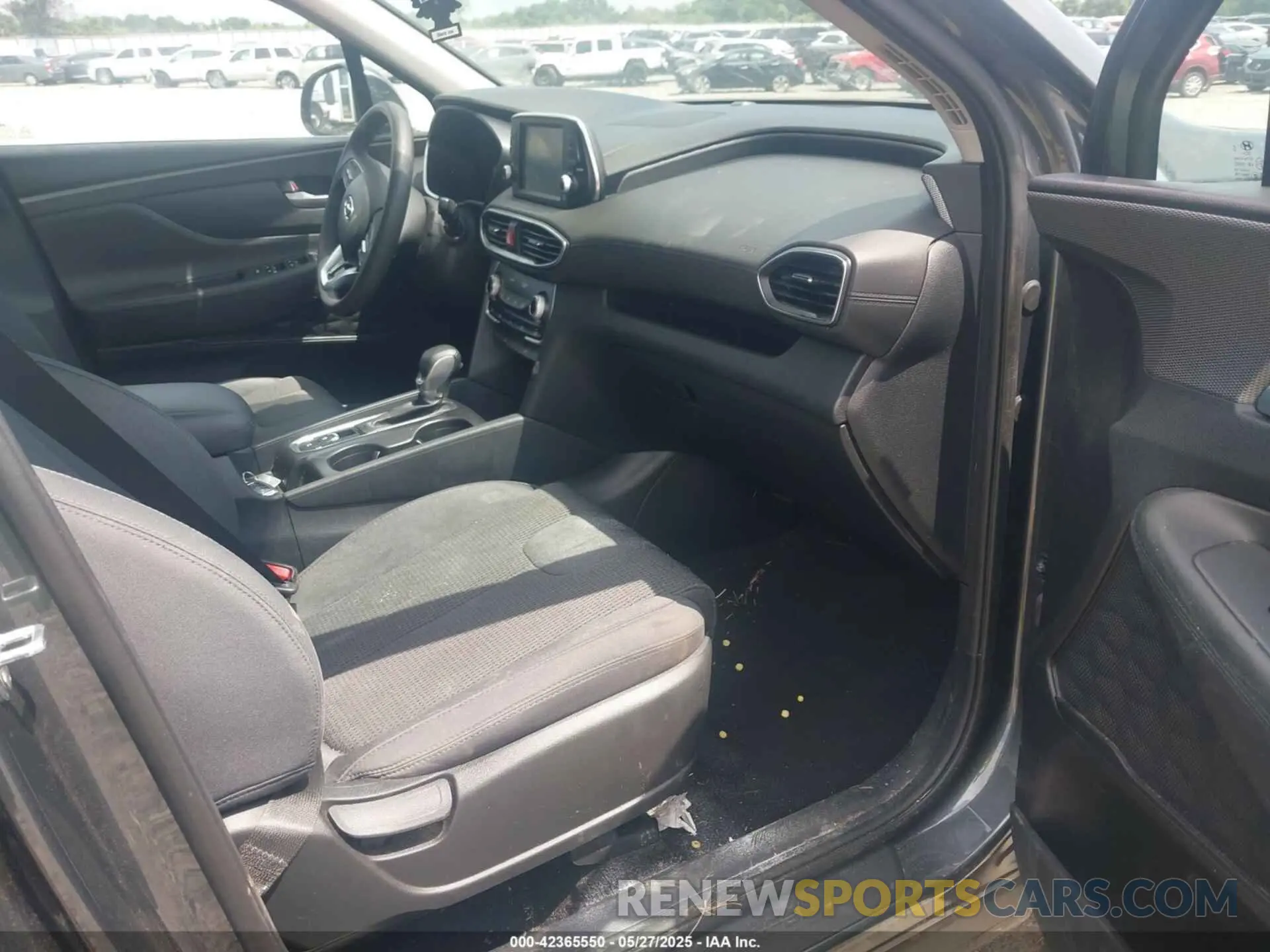5 Photograph of a damaged car 5NMS33ADXLH148552 HYUNDAI SANTA FE 2020