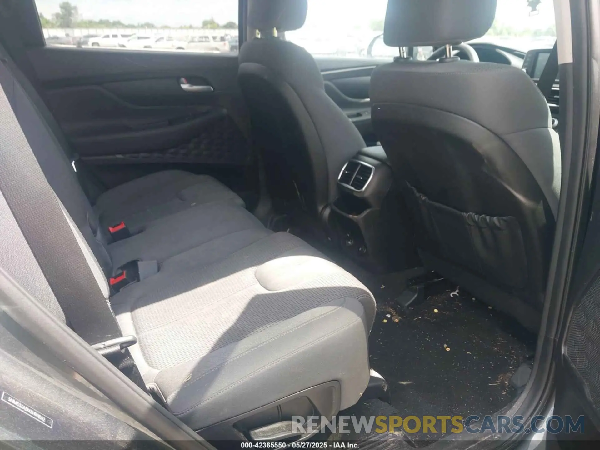 8 Photograph of a damaged car 5NMS33ADXLH148552 HYUNDAI SANTA FE 2020