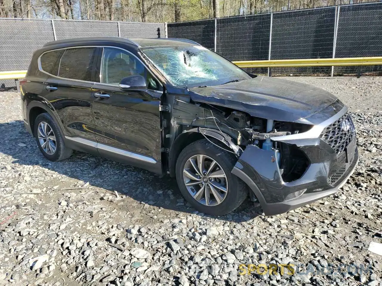 4 Photograph of a damaged car 5NMS33ADXLH203873 HYUNDAI SANTA FE 2020