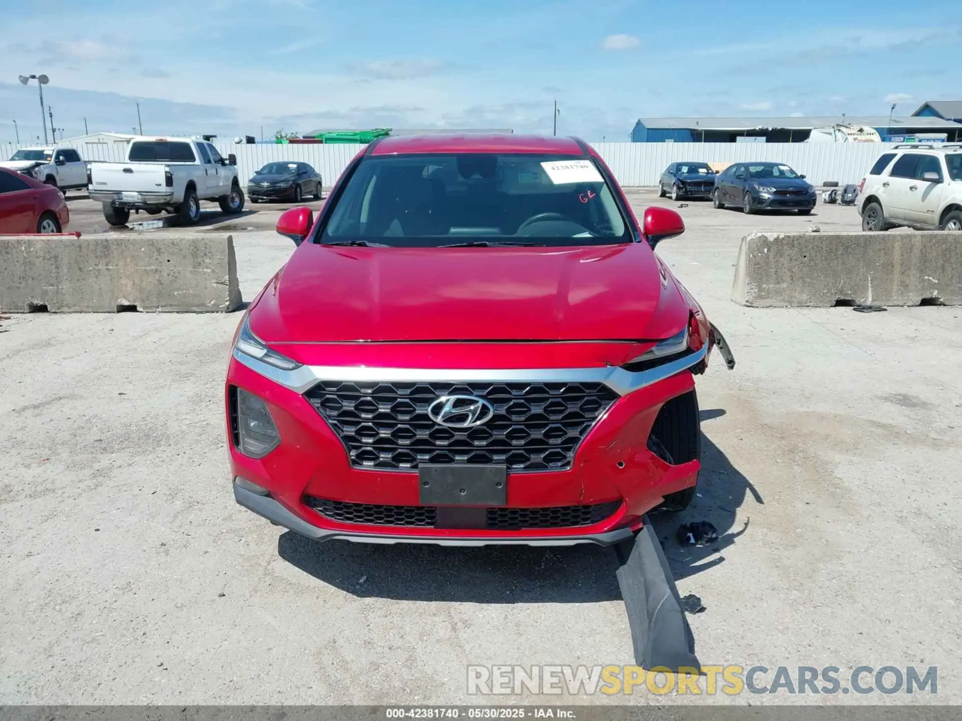 12 Photograph of a damaged car 5NMS33ADXLH219166 HYUNDAI SANTA FE 2020