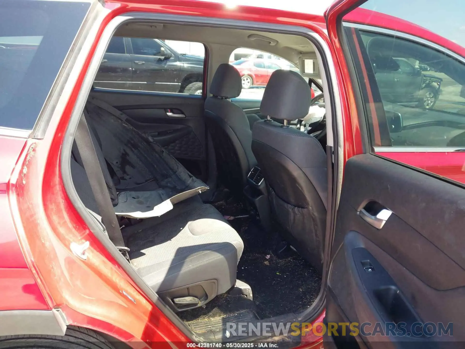 8 Photograph of a damaged car 5NMS33ADXLH219166 HYUNDAI SANTA FE 2020