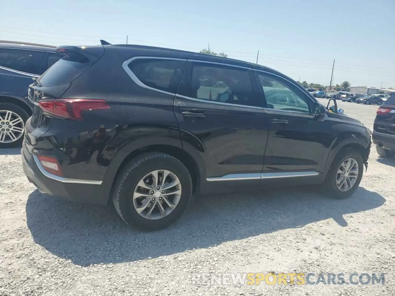 3 Photograph of a damaged car 5NMS33ADXLH224951 HYUNDAI SANTA FE 2020