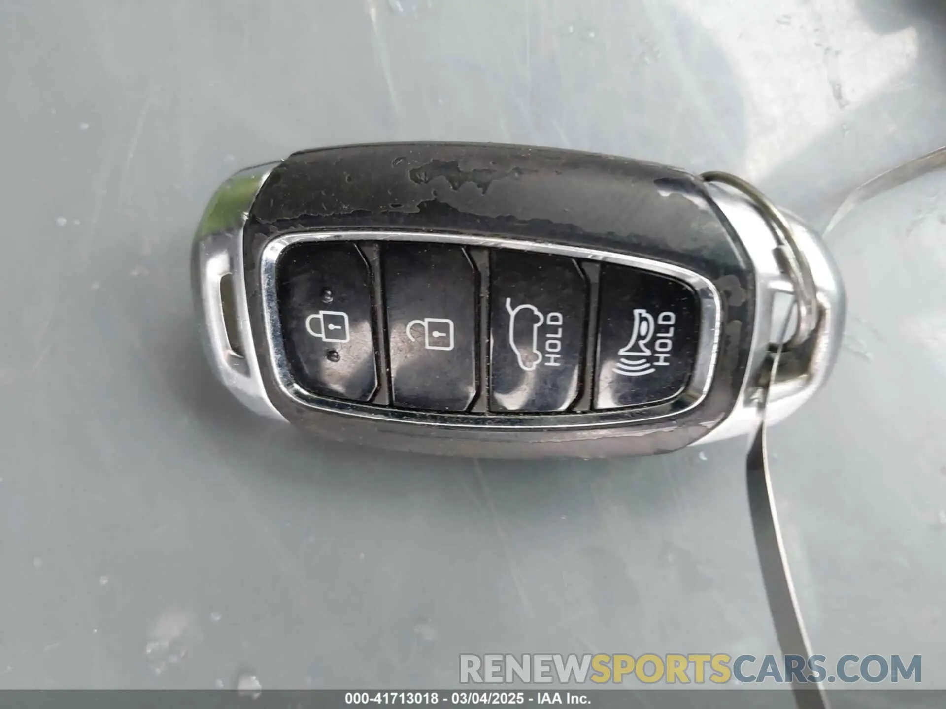 11 Photograph of a damaged car 5NMS33ADXLH270635 HYUNDAI SANTA FE 2020