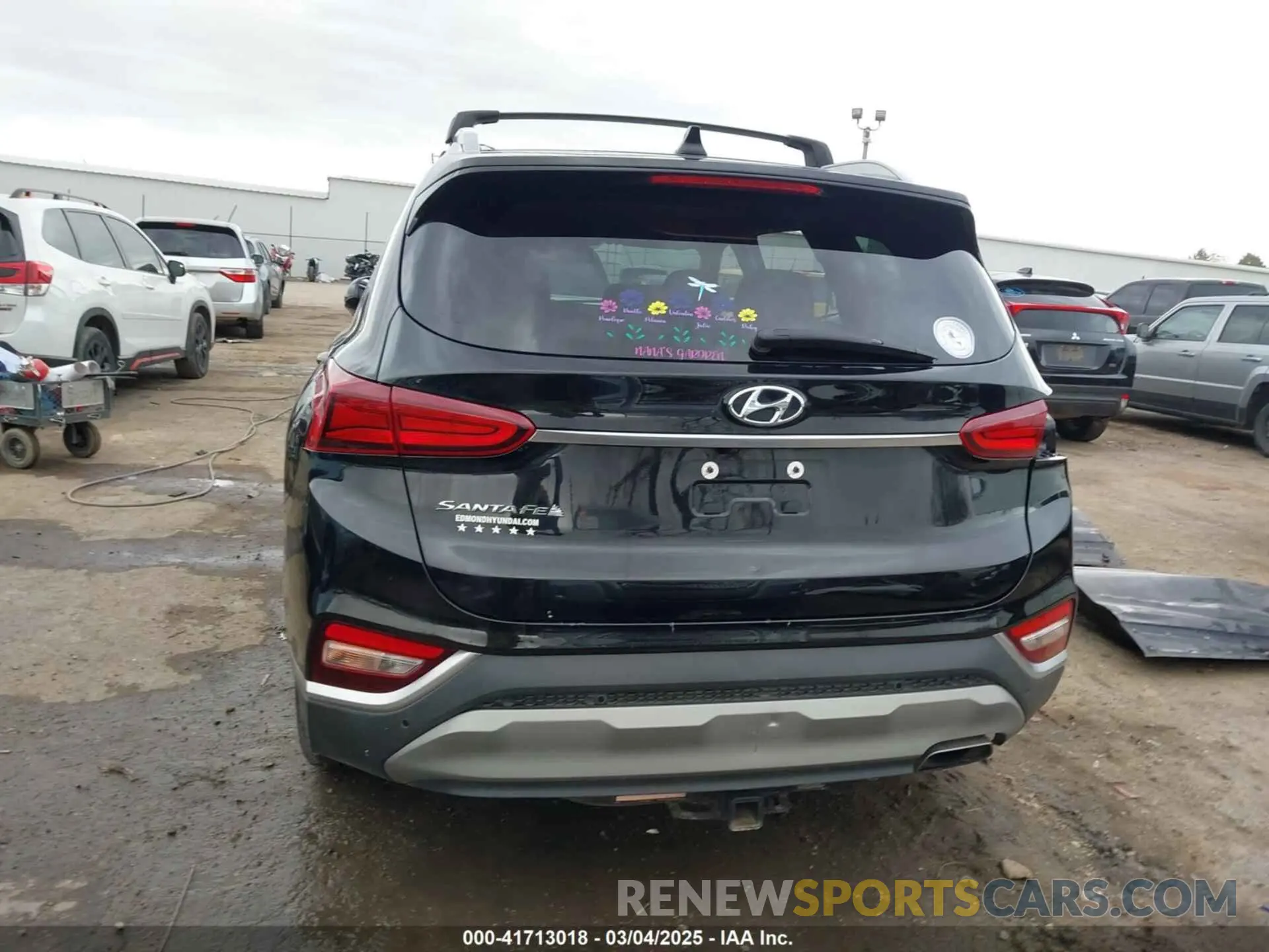 17 Photograph of a damaged car 5NMS33ADXLH270635 HYUNDAI SANTA FE 2020