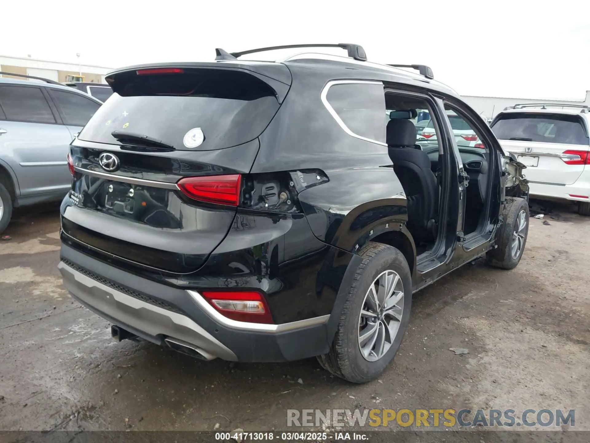 4 Photograph of a damaged car 5NMS33ADXLH270635 HYUNDAI SANTA FE 2020