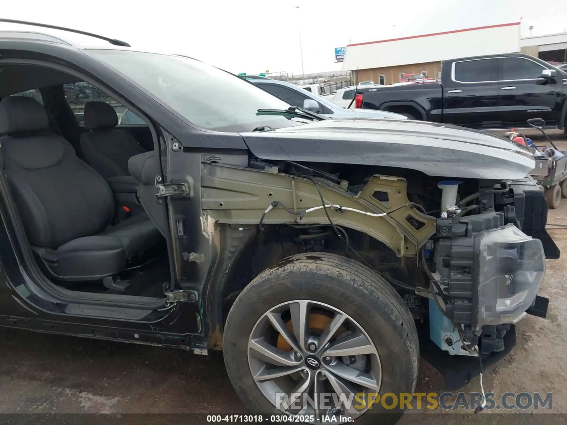 6 Photograph of a damaged car 5NMS33ADXLH270635 HYUNDAI SANTA FE 2020