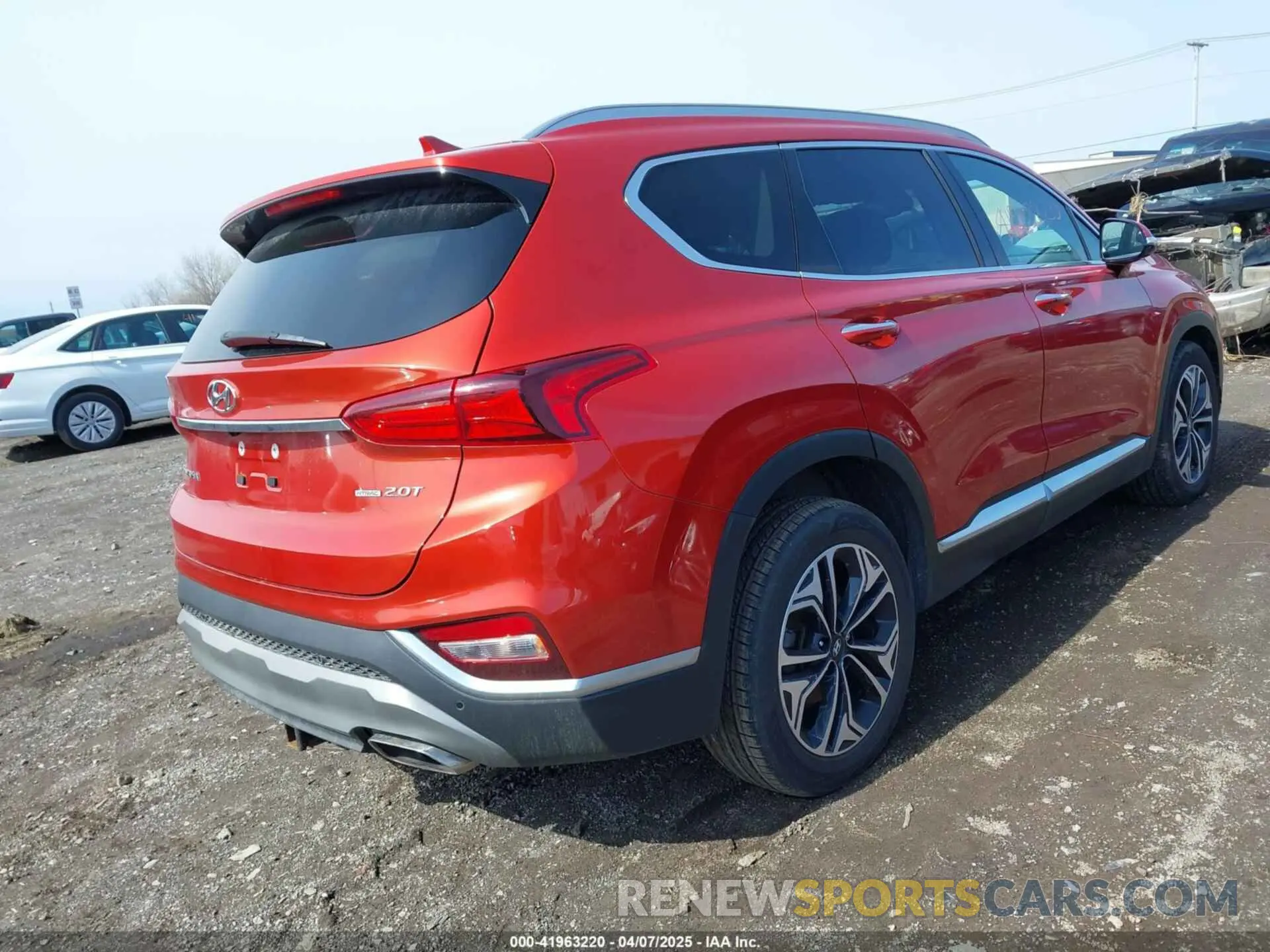 4 Photograph of a damaged car 5NMS3CAA3LH164386 HYUNDAI SANTA FE 2020