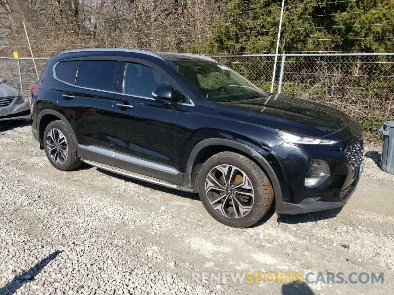 4 Photograph of a damaged car 5NMS3CAA4LH165840 HYUNDAI SANTA FE 2020