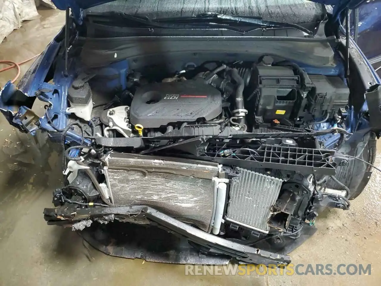 11 Photograph of a damaged car 5NMS3CAA6LH207246 HYUNDAI SANTA FE 2020