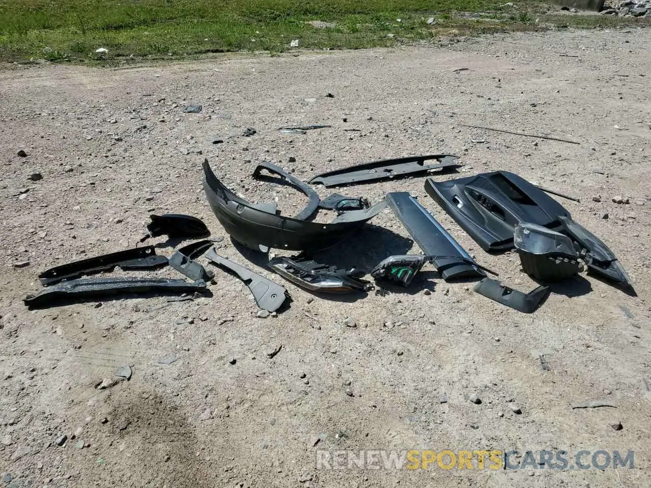 13 Photograph of a damaged car 5NMS3CAD0LH235408 HYUNDAI SANTA FE 2020