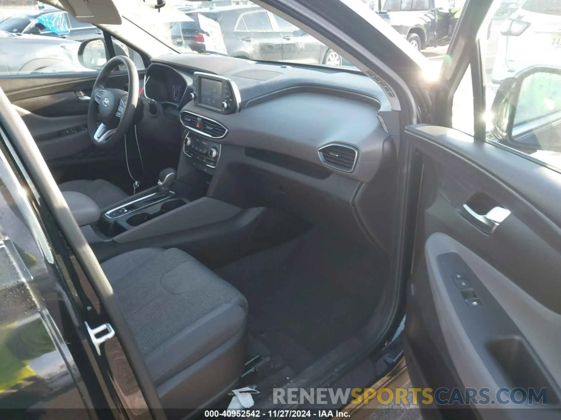 5 Photograph of a damaged car 5NMS3CAD1LH181245 HYUNDAI SANTA FE 2020