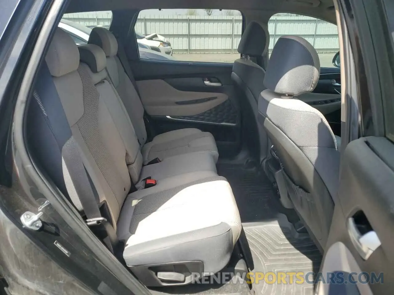 11 Photograph of a damaged car 5NMS3CAD1LH221209 HYUNDAI SANTA FE 2020