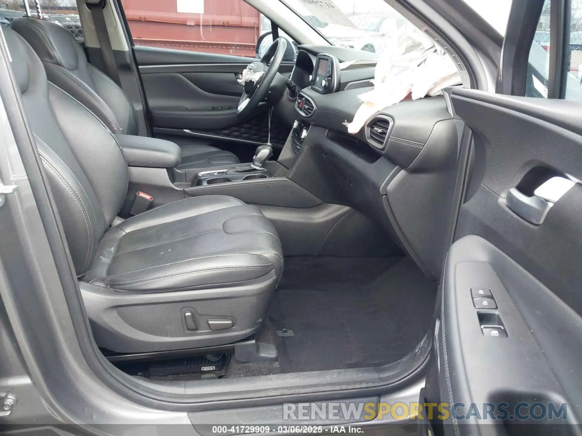 5 Photograph of a damaged car 5NMS3CAD2LH163997 HYUNDAI SANTA FE 2020