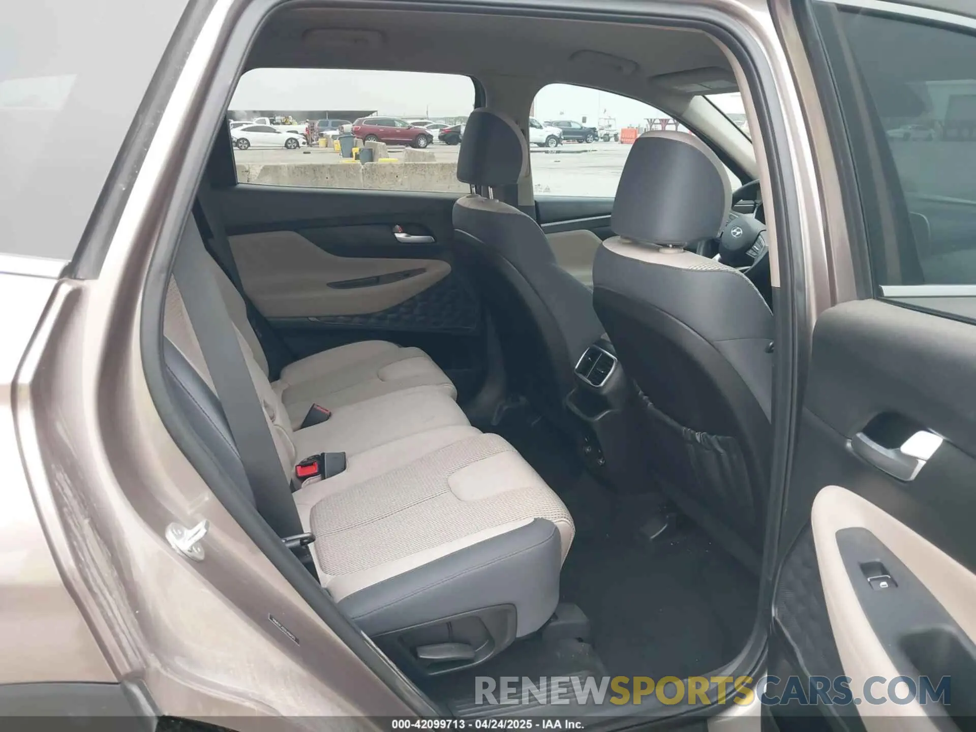 8 Photograph of a damaged car 5NMS3CAD2LH164373 HYUNDAI SANTA FE 2020