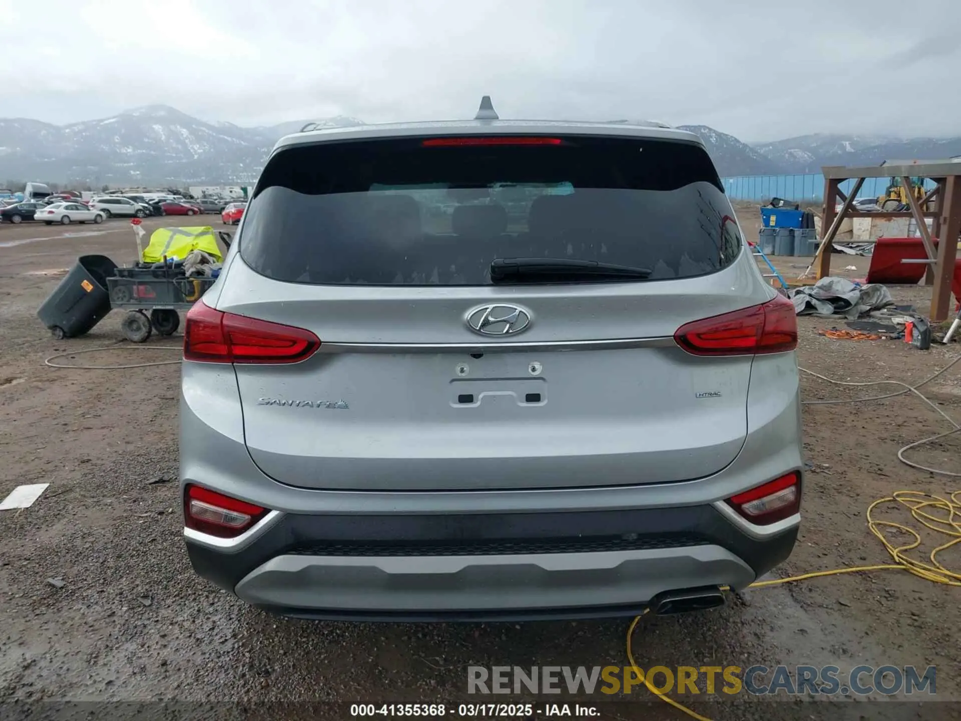 17 Photograph of a damaged car 5NMS3CAD2LH217590 HYUNDAI SANTA FE 2020