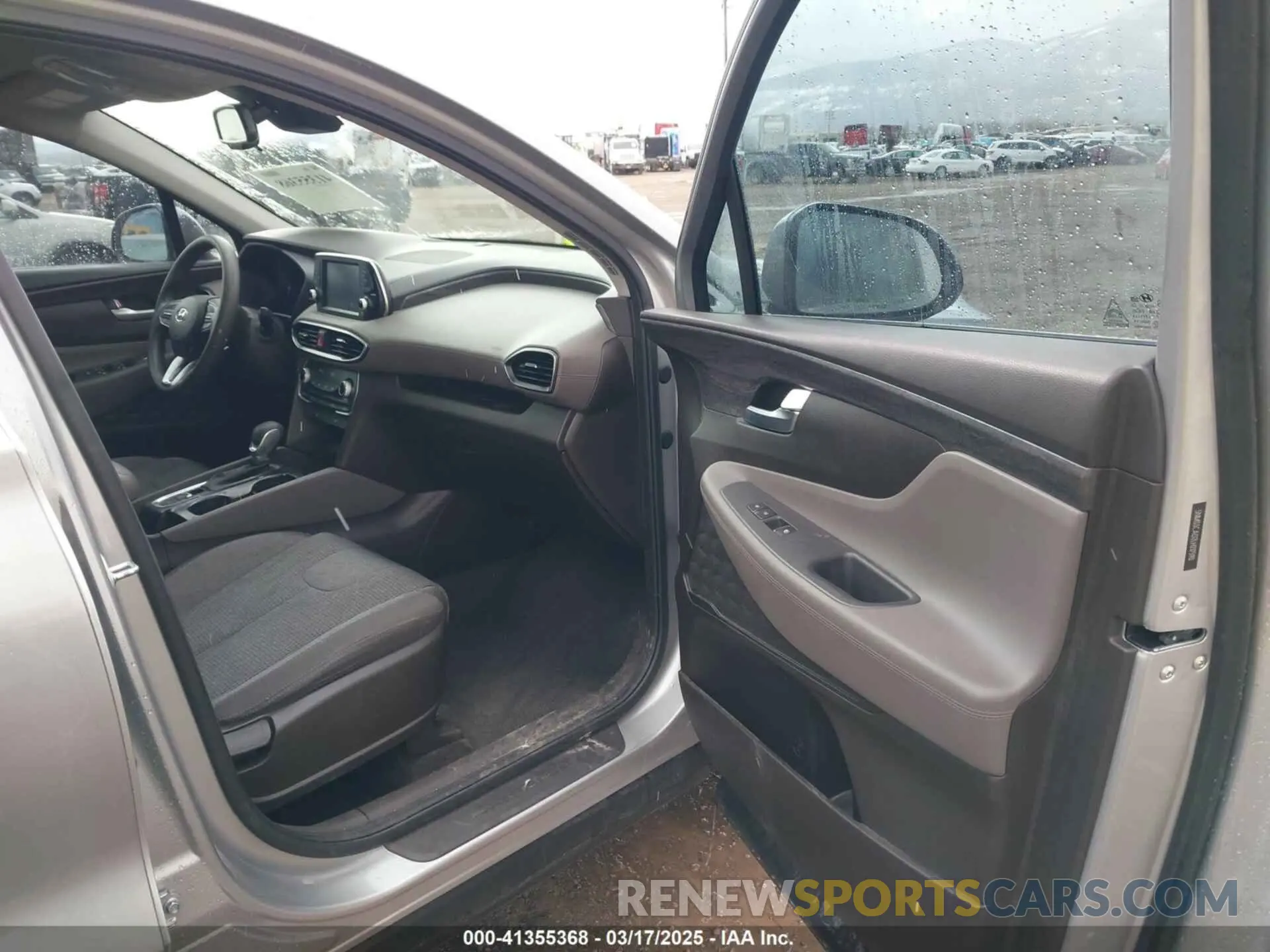 5 Photograph of a damaged car 5NMS3CAD2LH217590 HYUNDAI SANTA FE 2020