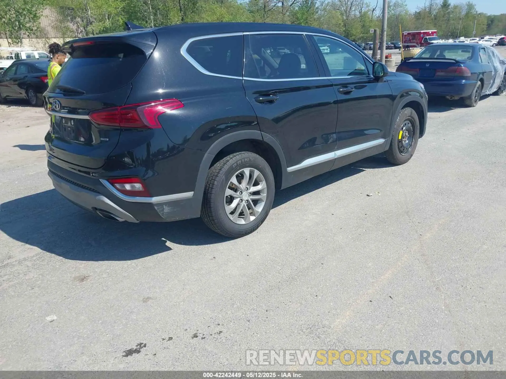 4 Photograph of a damaged car 5NMS3CAD3LH213693 HYUNDAI SANTA FE 2020