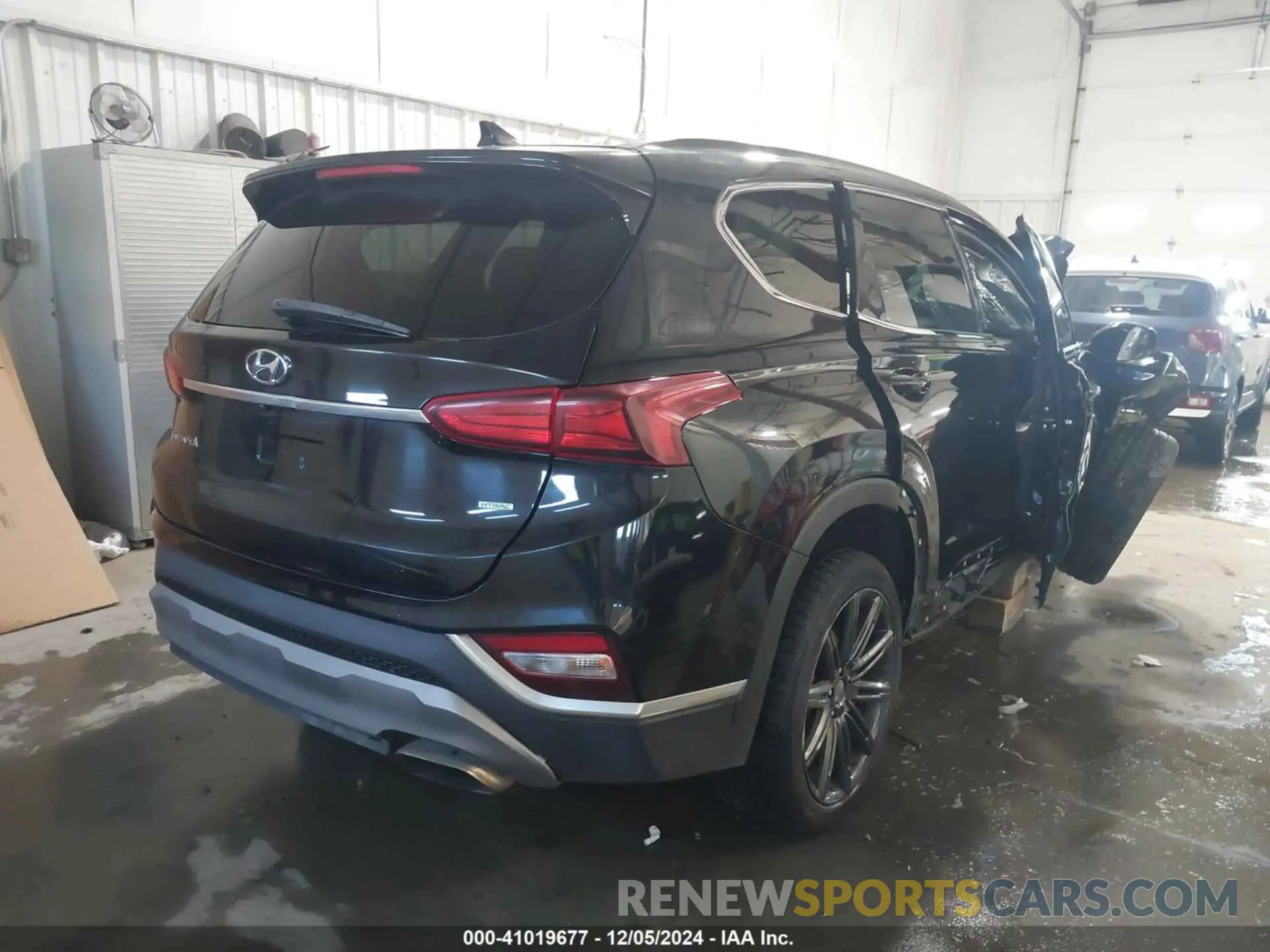 4 Photograph of a damaged car 5NMS3CAD4LH230096 HYUNDAI SANTA FE 2020
