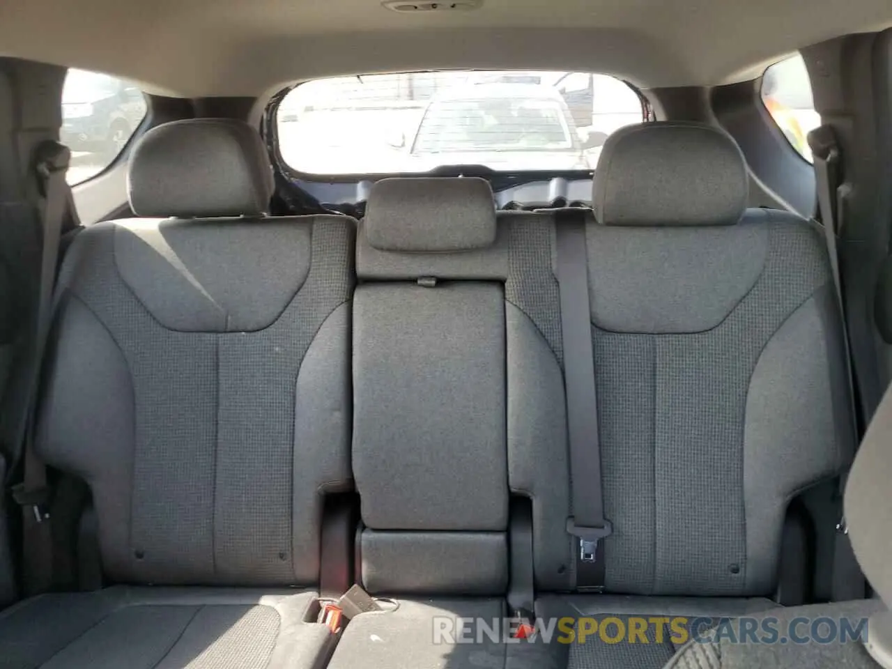 10 Photograph of a damaged car 5NMS3CAD5LH241186 HYUNDAI SANTA FE 2020