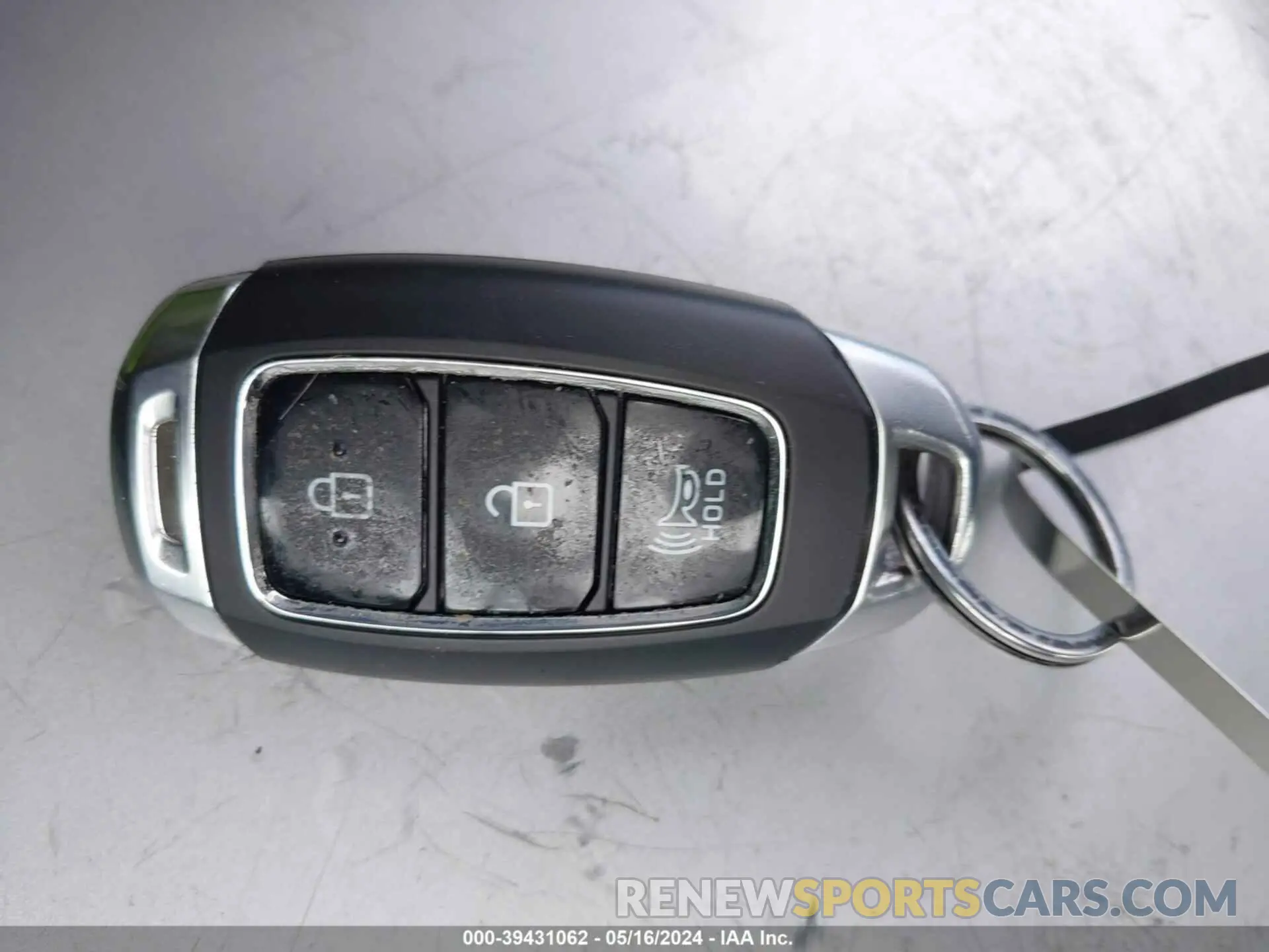 11 Photograph of a damaged car 5NMS3CAD5LH256335 HYUNDAI SANTA FE 2020