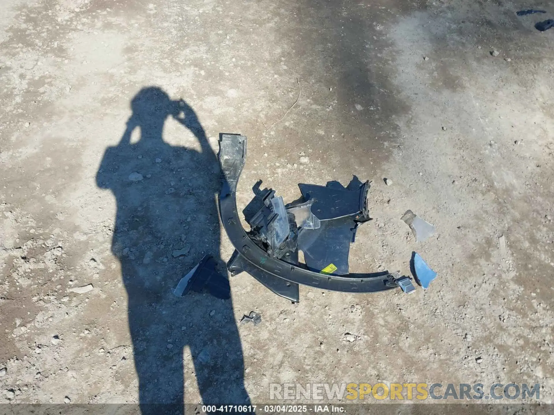 12 Photograph of a damaged car 5NMS3CAD6LH156003 HYUNDAI SANTA FE 2020