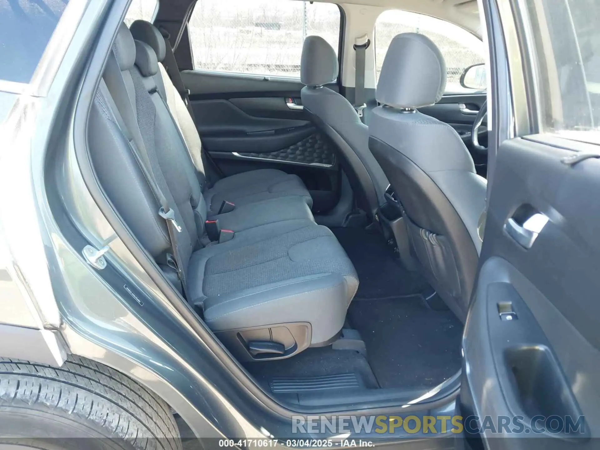 8 Photograph of a damaged car 5NMS3CAD6LH156003 HYUNDAI SANTA FE 2020