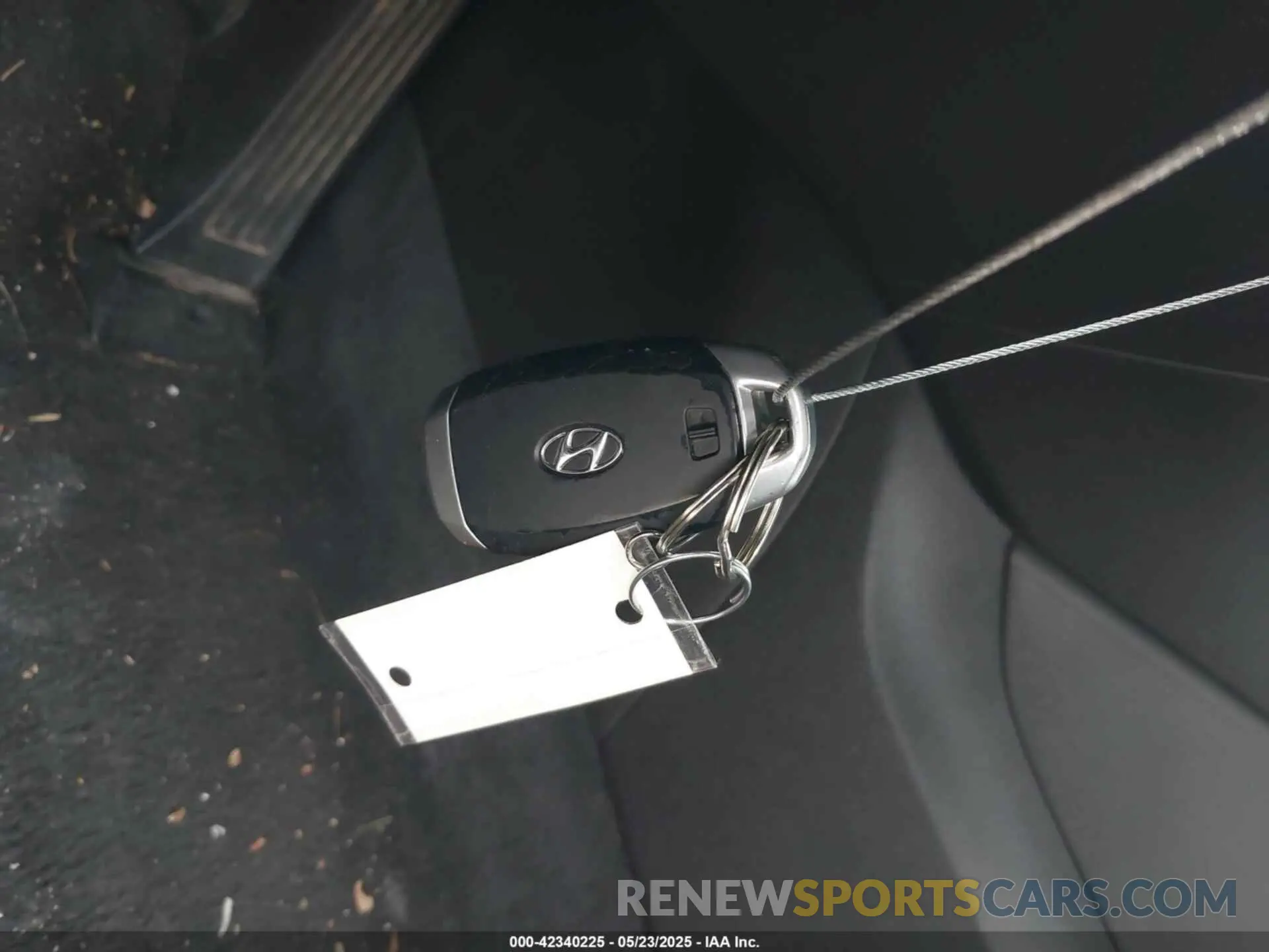 11 Photograph of a damaged car 5NMS3CAD6LH228687 HYUNDAI SANTA FE 2020