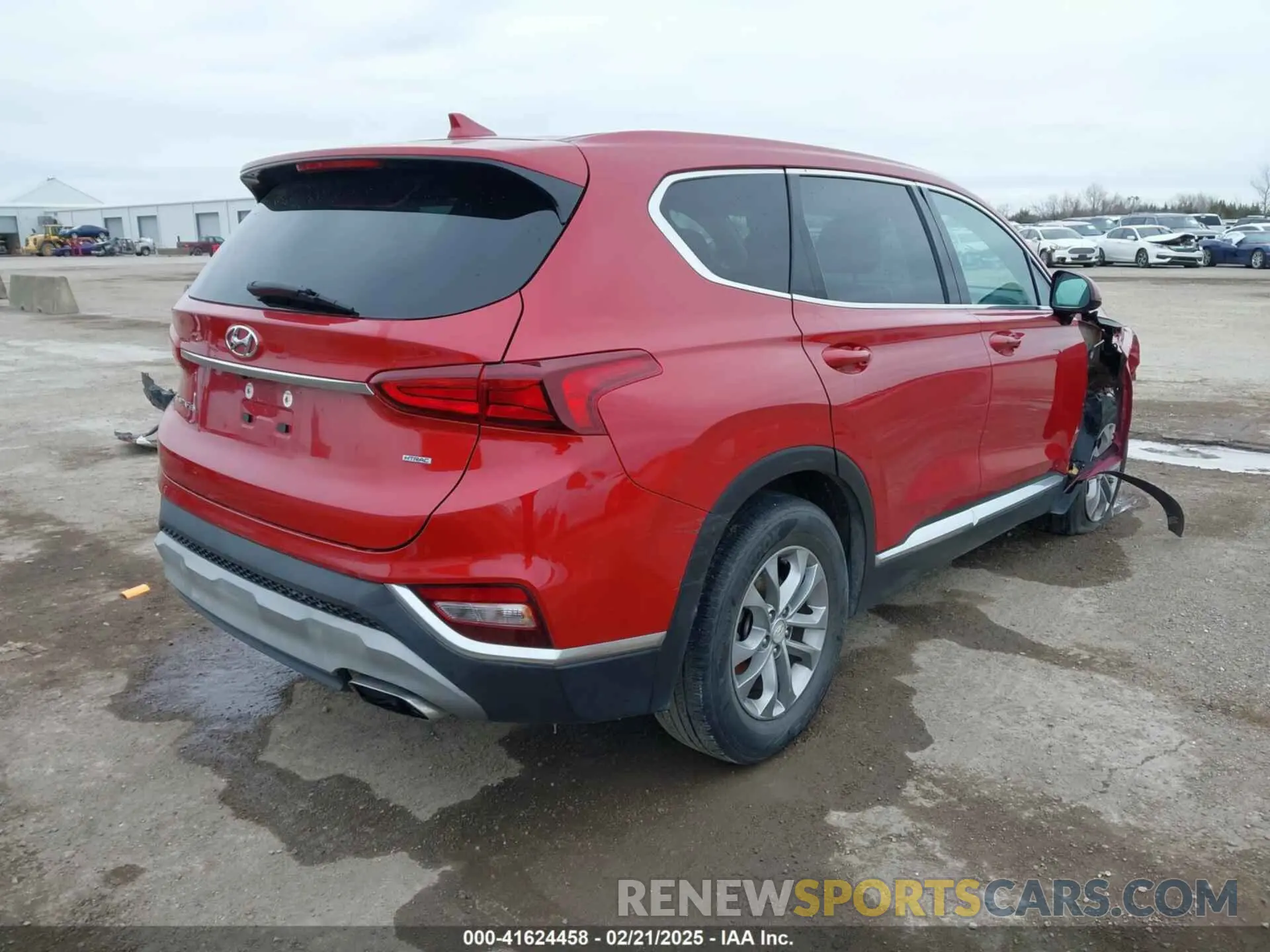 4 Photograph of a damaged car 5NMS3CAD8LH138165 HYUNDAI SANTA FE 2020