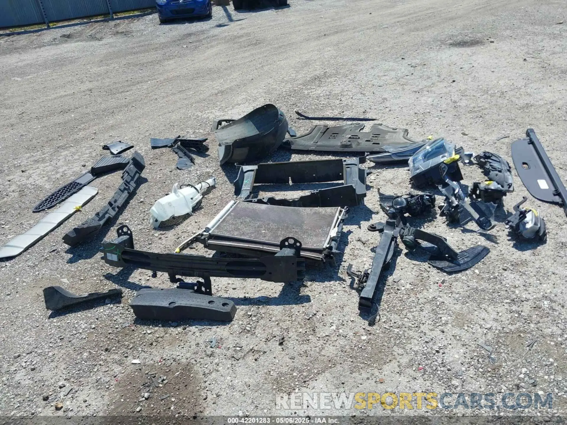 12 Photograph of a damaged car 5NMS3CAD8LH217030 HYUNDAI SANTA FE 2020