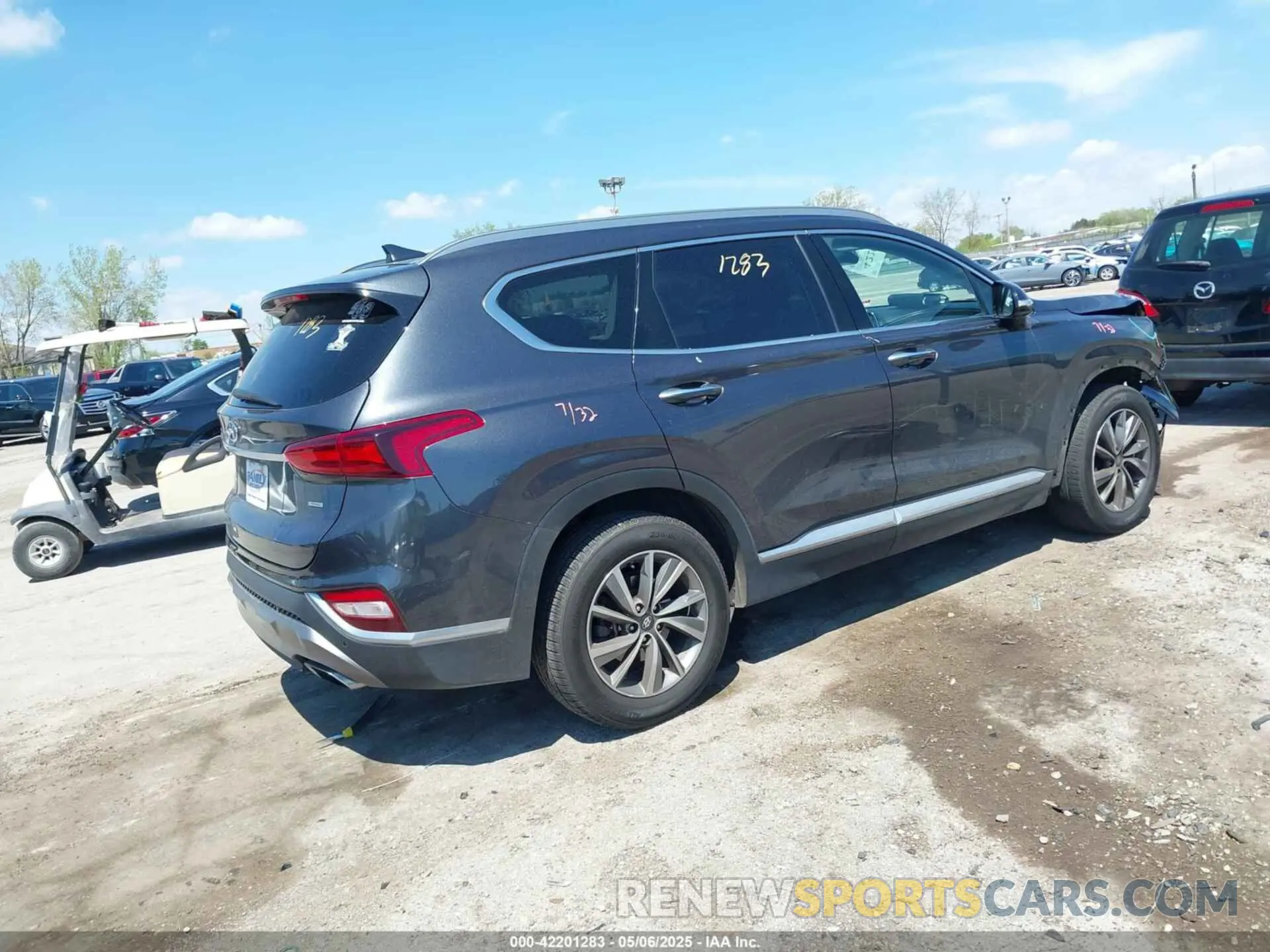 4 Photograph of a damaged car 5NMS3CAD8LH217030 HYUNDAI SANTA FE 2020