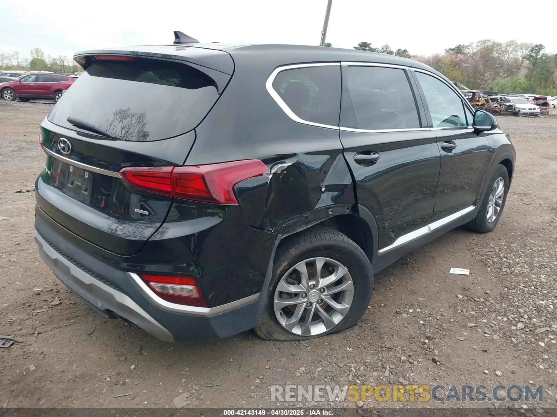 4 Photograph of a damaged car 5NMS3CAD9LH221622 HYUNDAI SANTA FE 2020