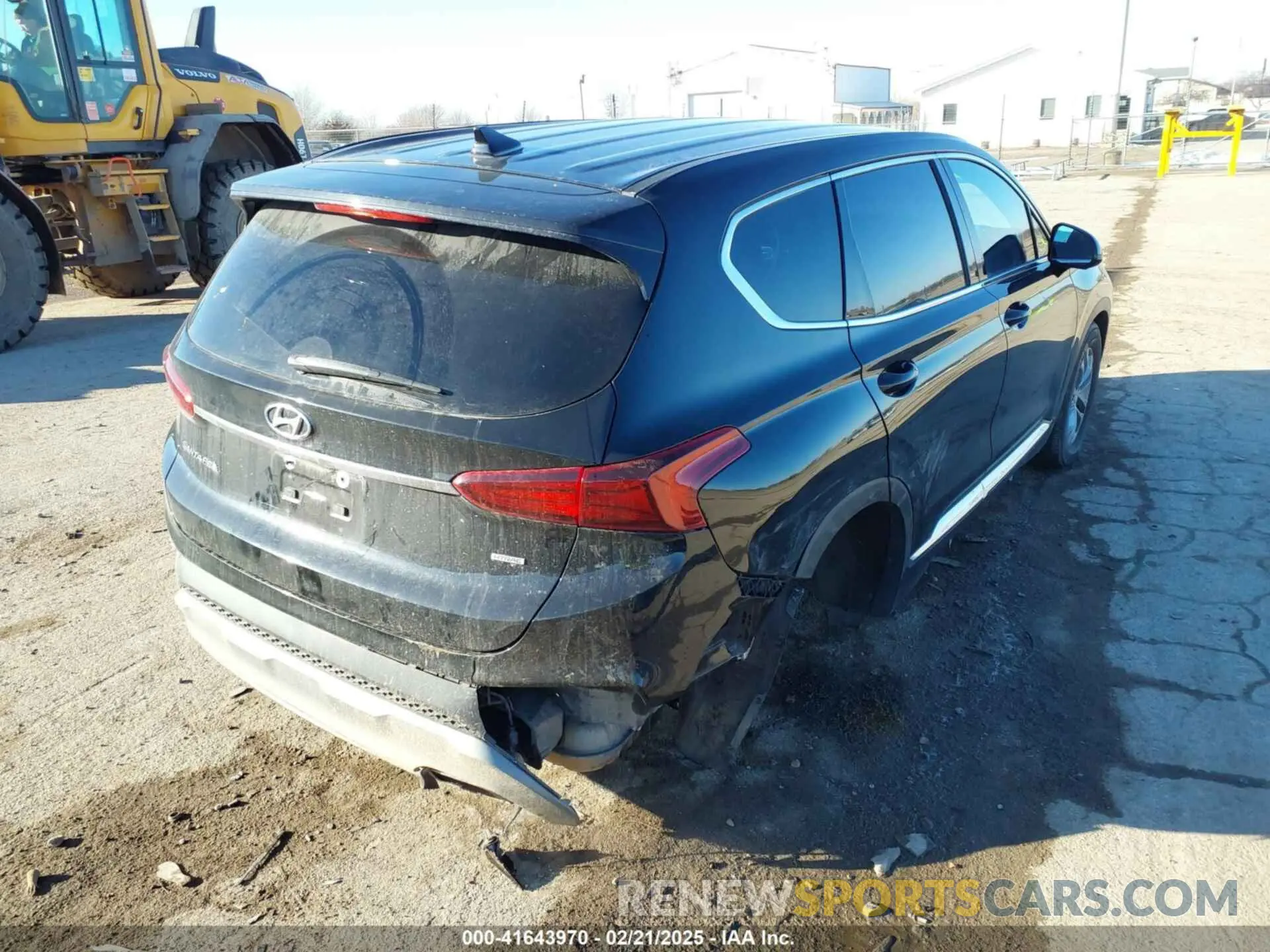 4 Photograph of a damaged car 5NMS3CADXLH156974 HYUNDAI SANTA FE 2020