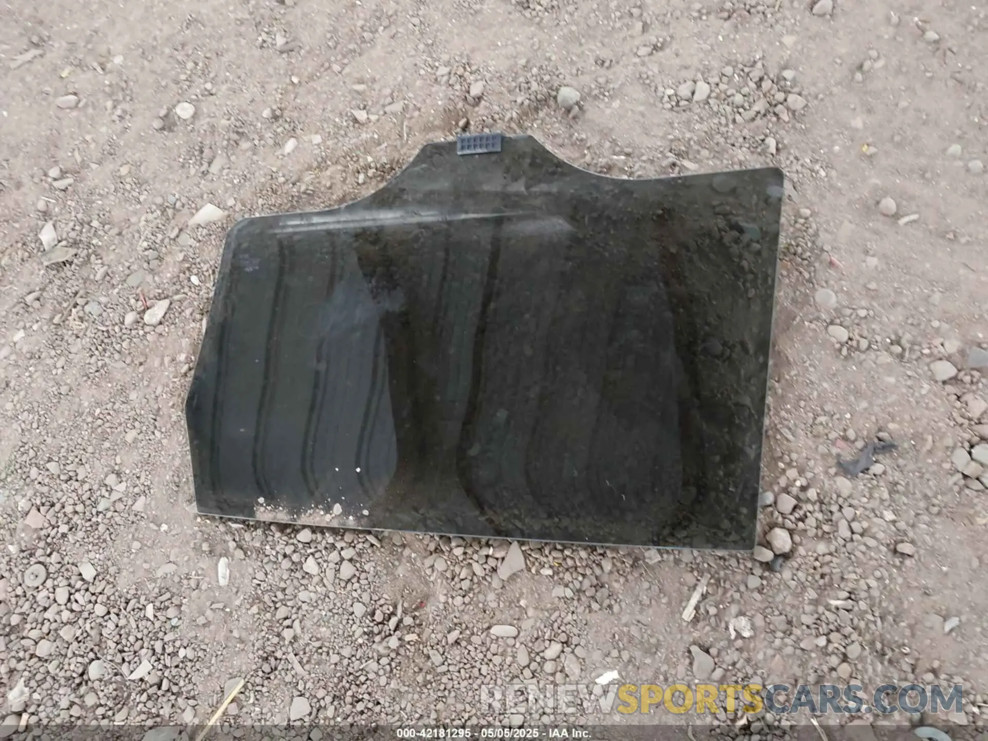 12 Photograph of a damaged car 5NMS53AA1LH220156 HYUNDAI SANTA FE 2020