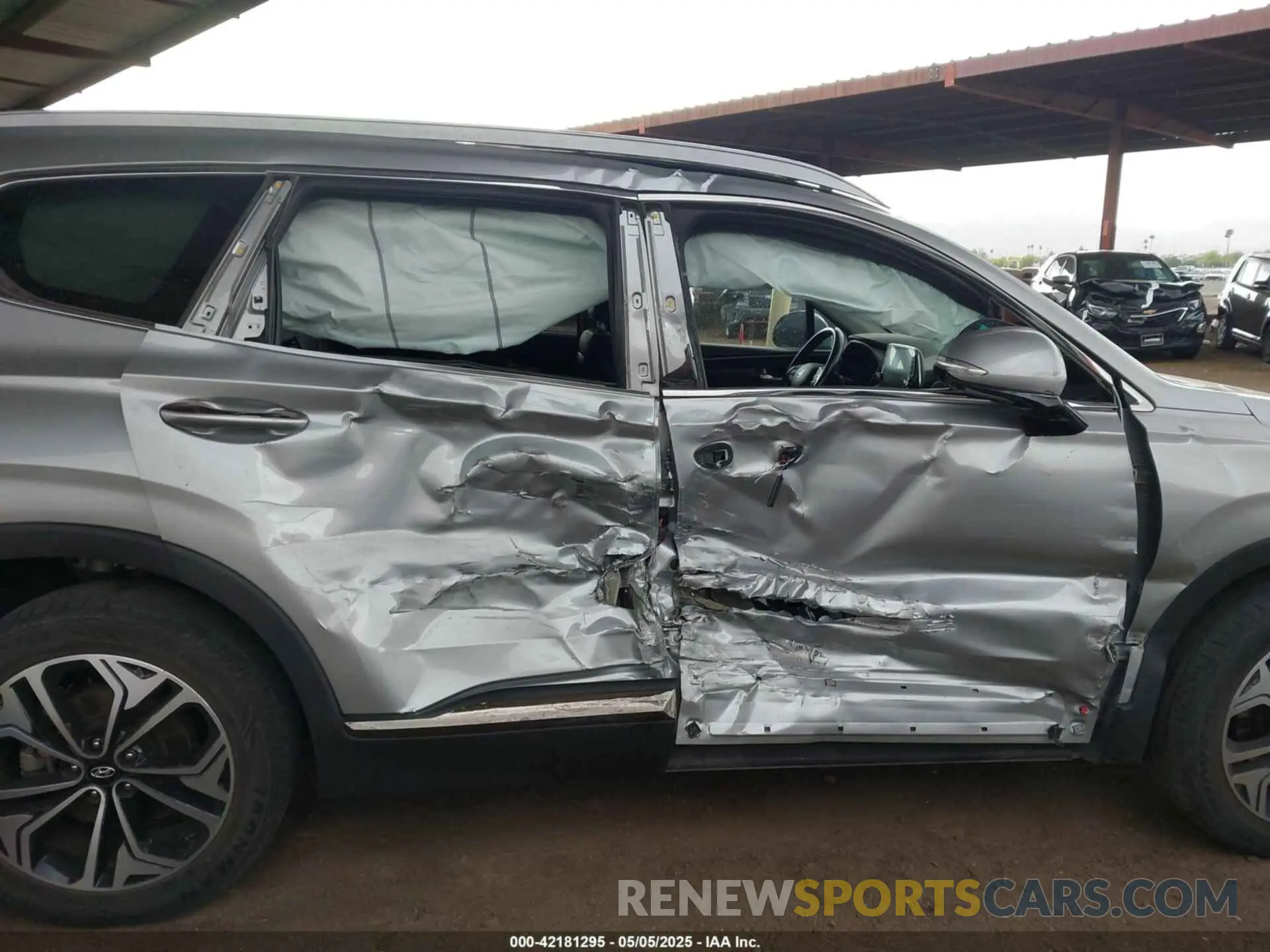 14 Photograph of a damaged car 5NMS53AA1LH220156 HYUNDAI SANTA FE 2020