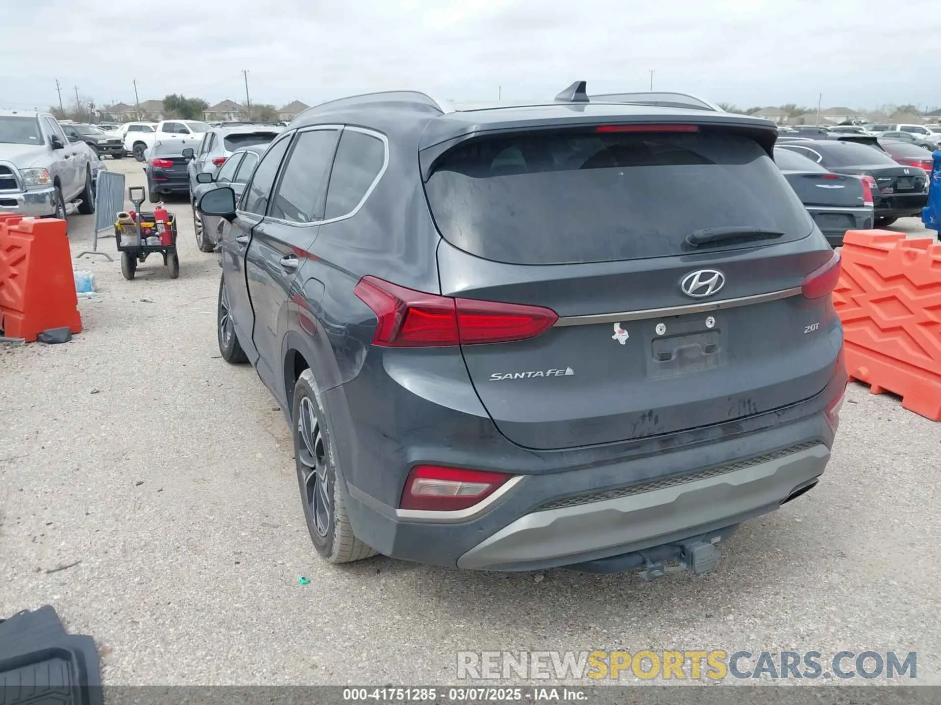 3 Photograph of a damaged car 5NMS53AA7LH273220 HYUNDAI SANTA FE 2020