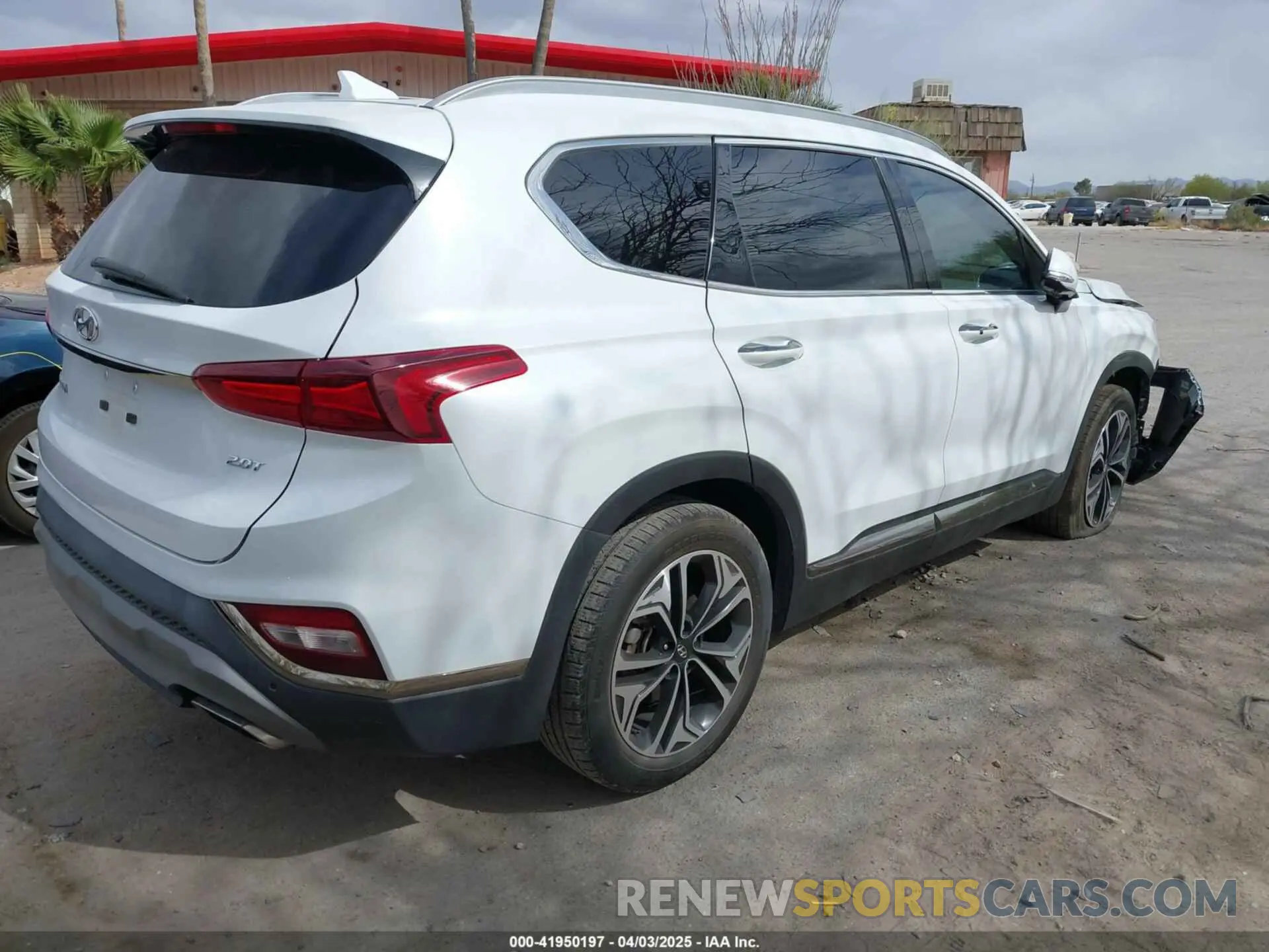 4 Photograph of a damaged car 5NMS53AA7LH289014 HYUNDAI SANTA FE 2020