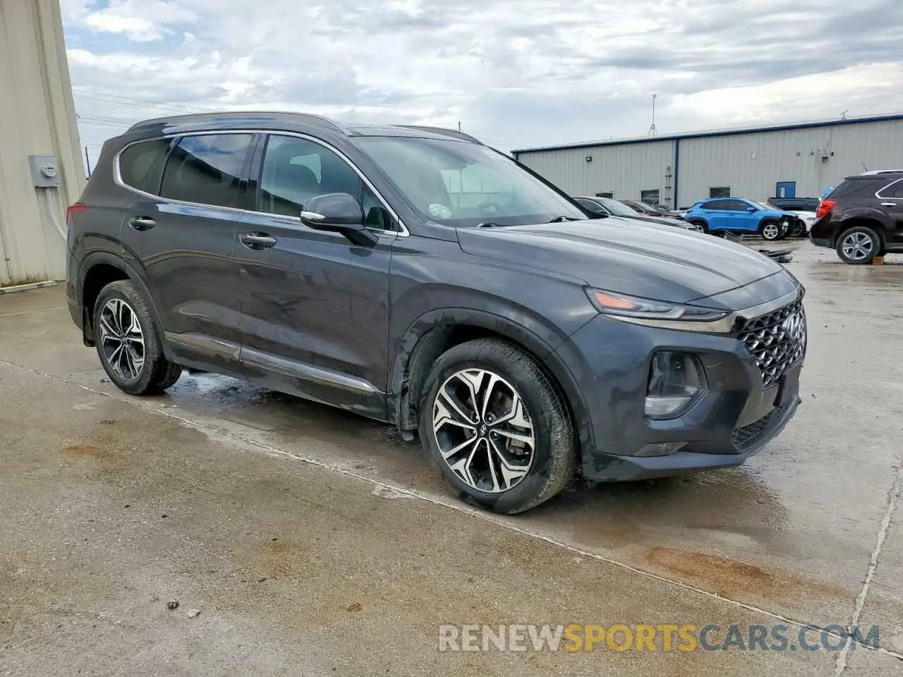 4 Photograph of a damaged car 5NMS53AAXLH225145 HYUNDAI SANTA FE 2020