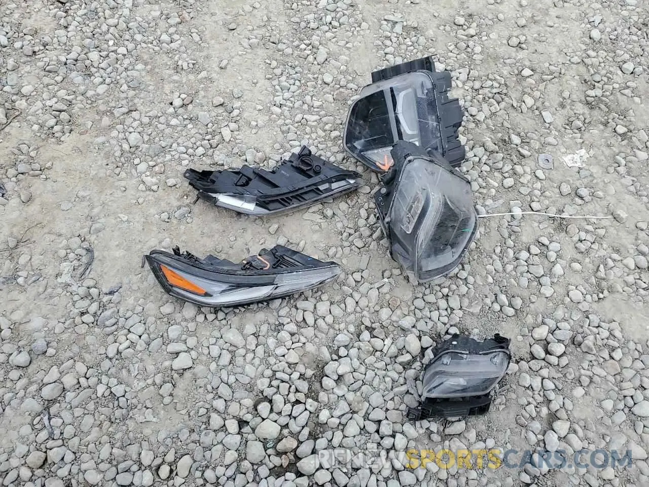 13 Photograph of a damaged car 5NMS53AD2LH265729 HYUNDAI SANTA FE 2020