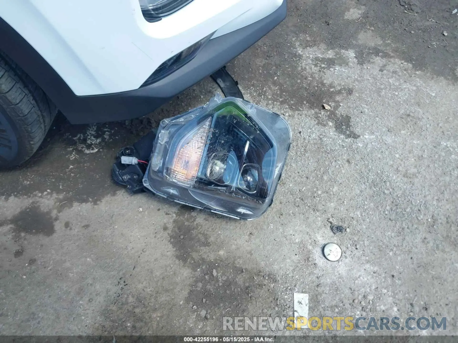 12 Photograph of a damaged car 5NMS53AD7LH280565 HYUNDAI SANTA FE 2020