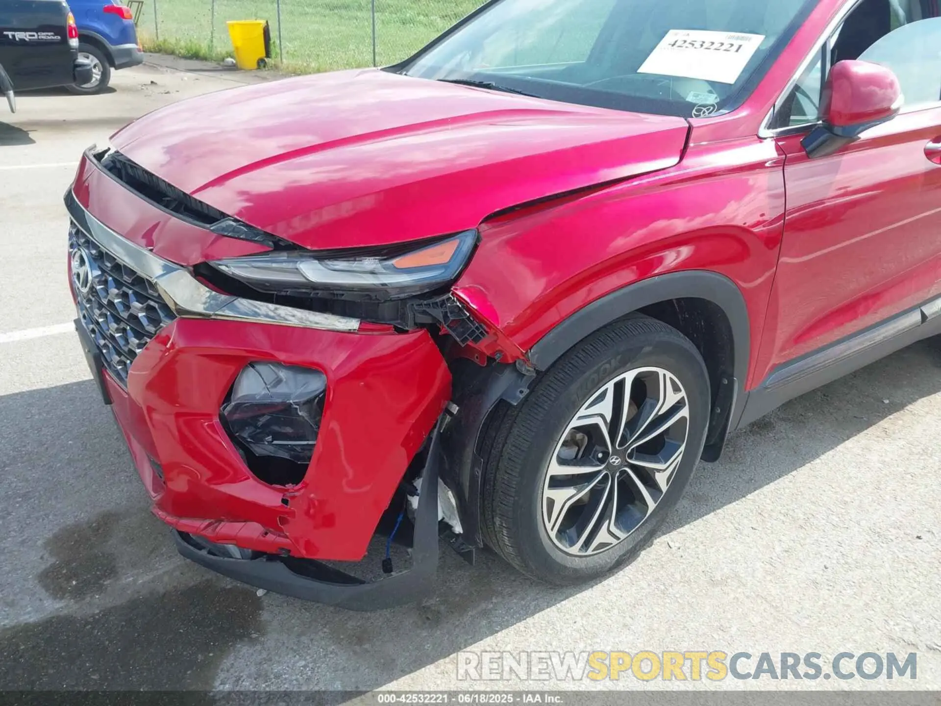 17 Photograph of a damaged car 5NMS5CAA1LH276131 HYUNDAI SANTA FE 2020