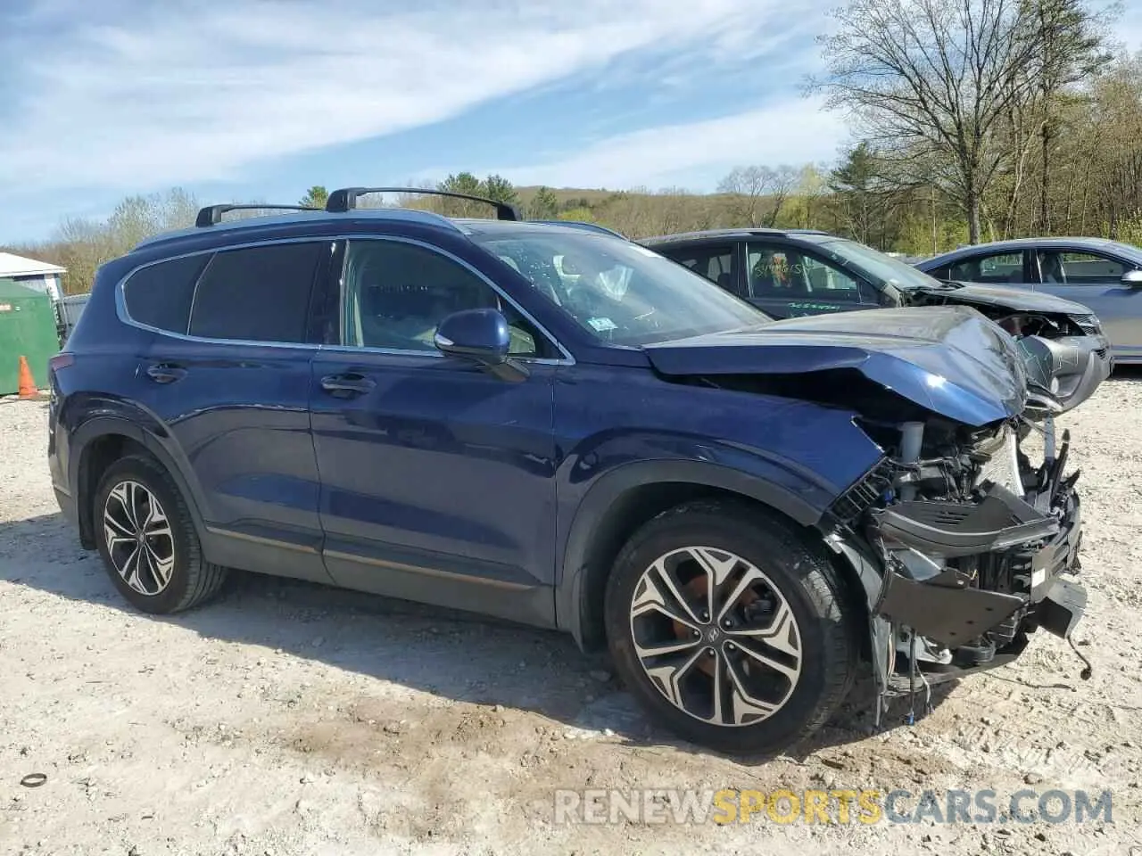4 Photograph of a damaged car 5NMS5CAA2LH297585 HYUNDAI SANTA FE 2020