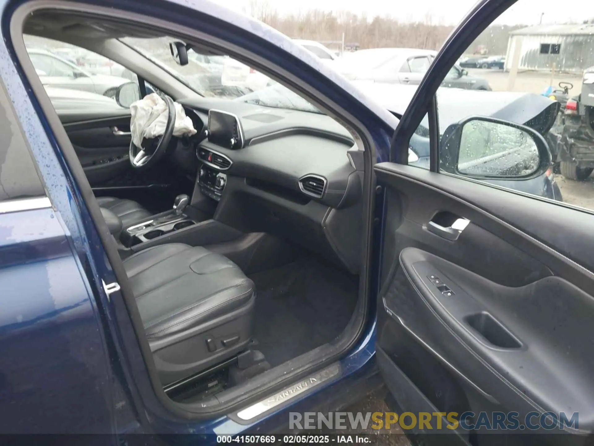 5 Photograph of a damaged car 5NMS5CAA6LH276416 HYUNDAI SANTA FE 2020