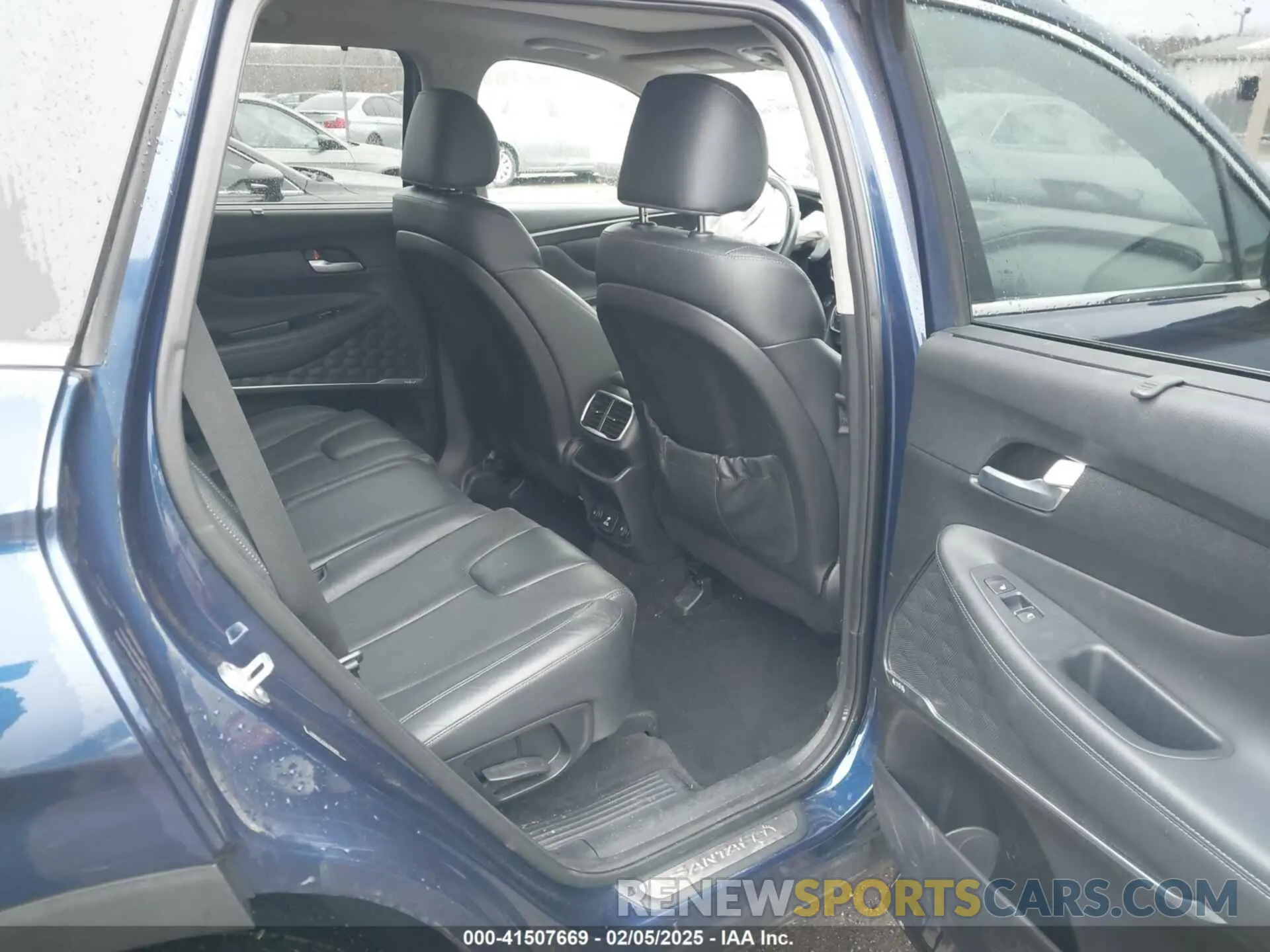 8 Photograph of a damaged car 5NMS5CAA6LH276416 HYUNDAI SANTA FE 2020