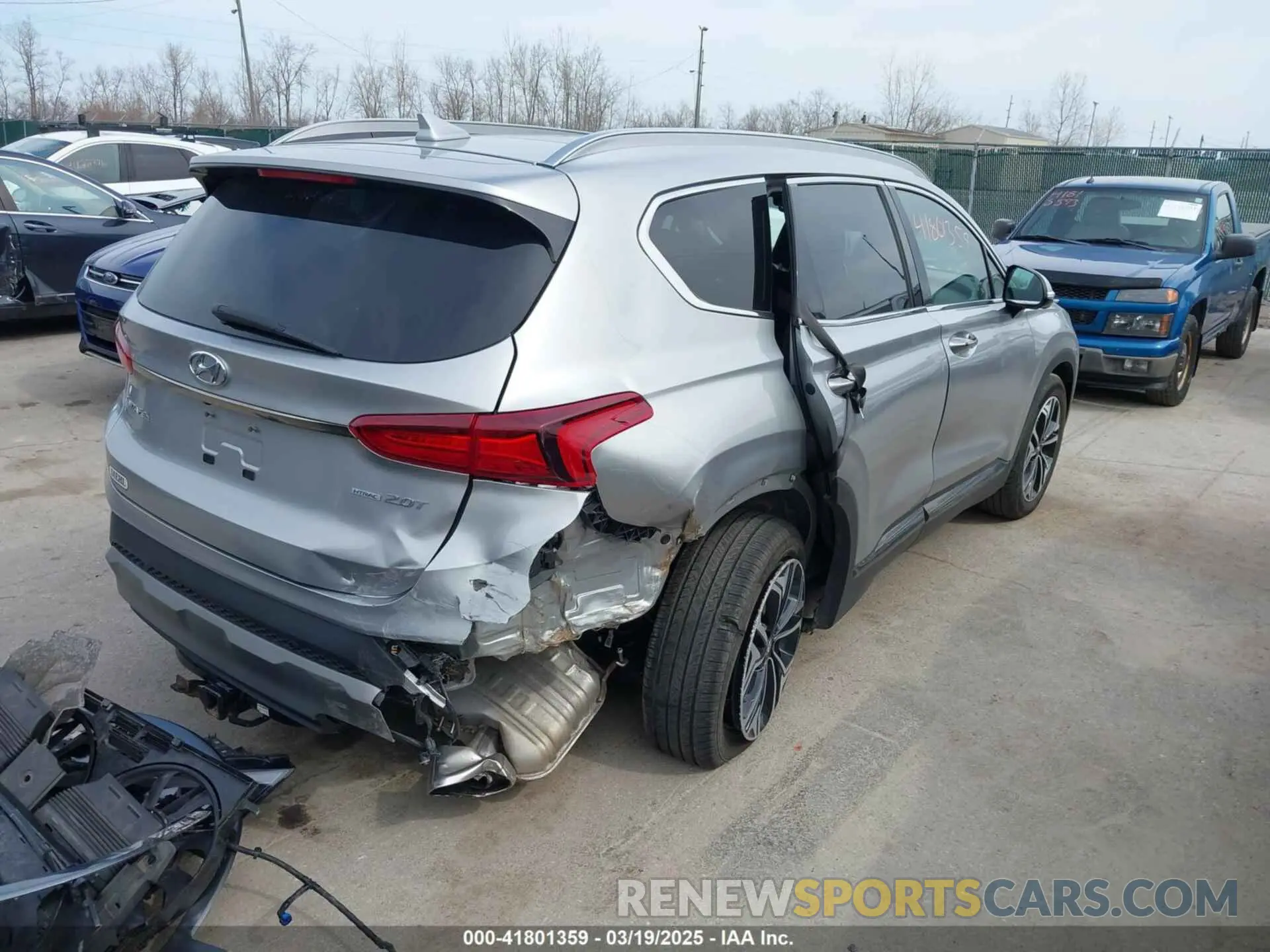 4 Photograph of a damaged car 5NMS5CAA8LH280600 HYUNDAI SANTA FE 2020