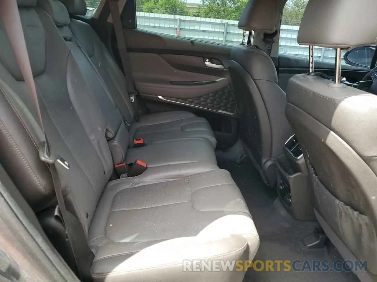 11 Photograph of a damaged car 5NMS5CAD2LH163878 HYUNDAI SANTA FE 2020