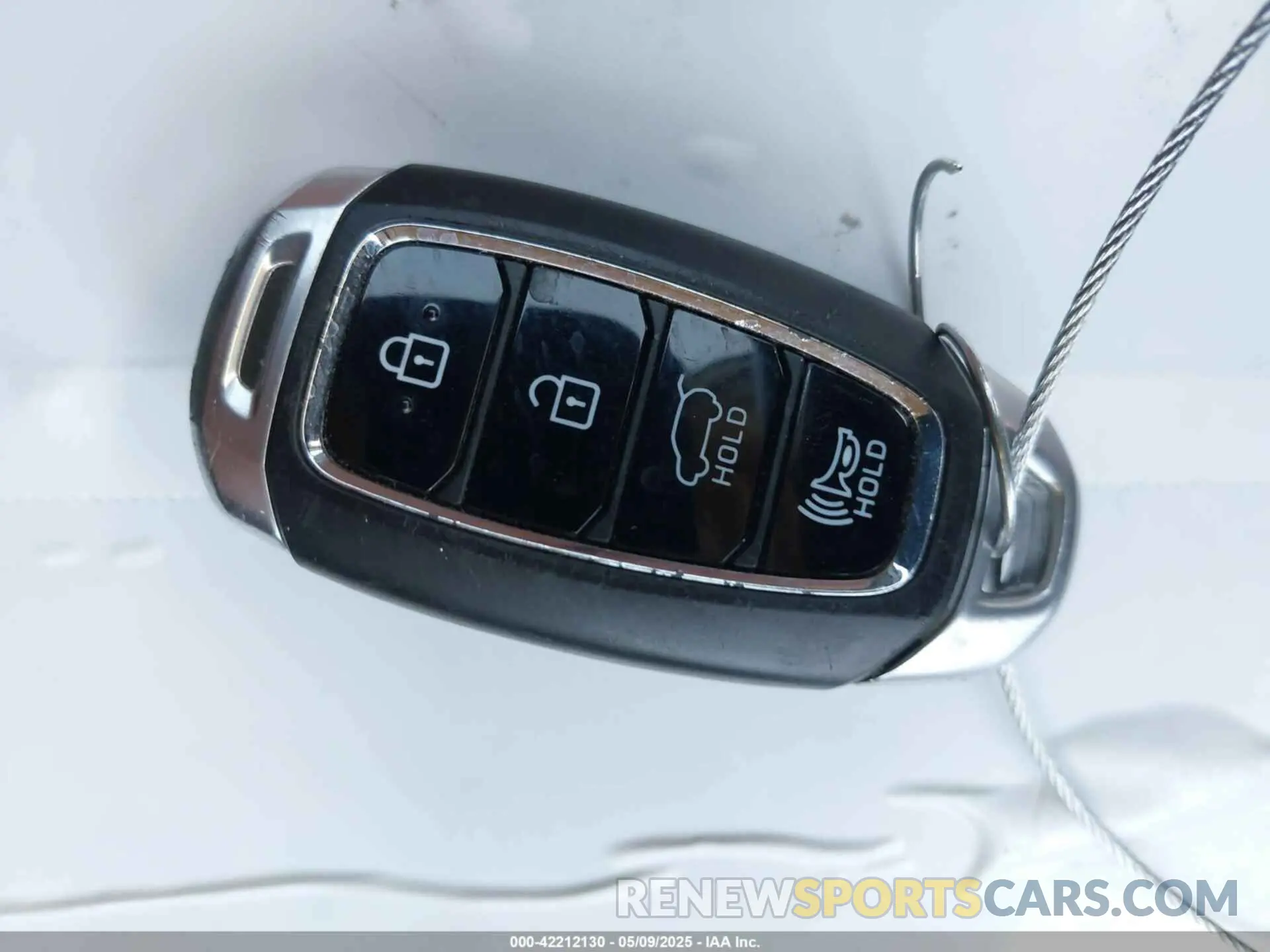 11 Photograph of a damaged car 5NMS5CAD8LH209374 HYUNDAI SANTA FE 2020