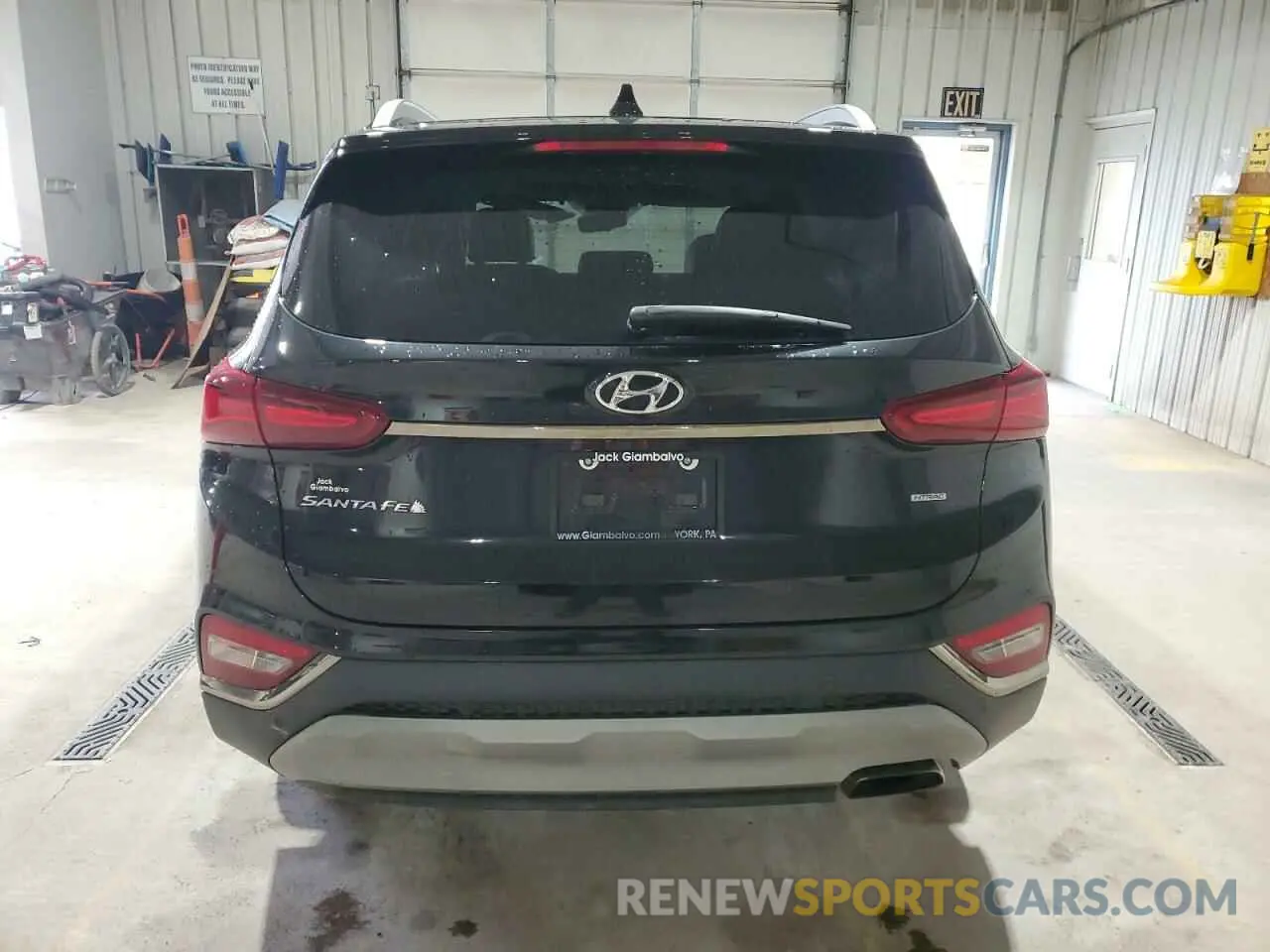 6 Photograph of a damaged car 5NMS5CAD9LH185215 HYUNDAI SANTA FE 2020