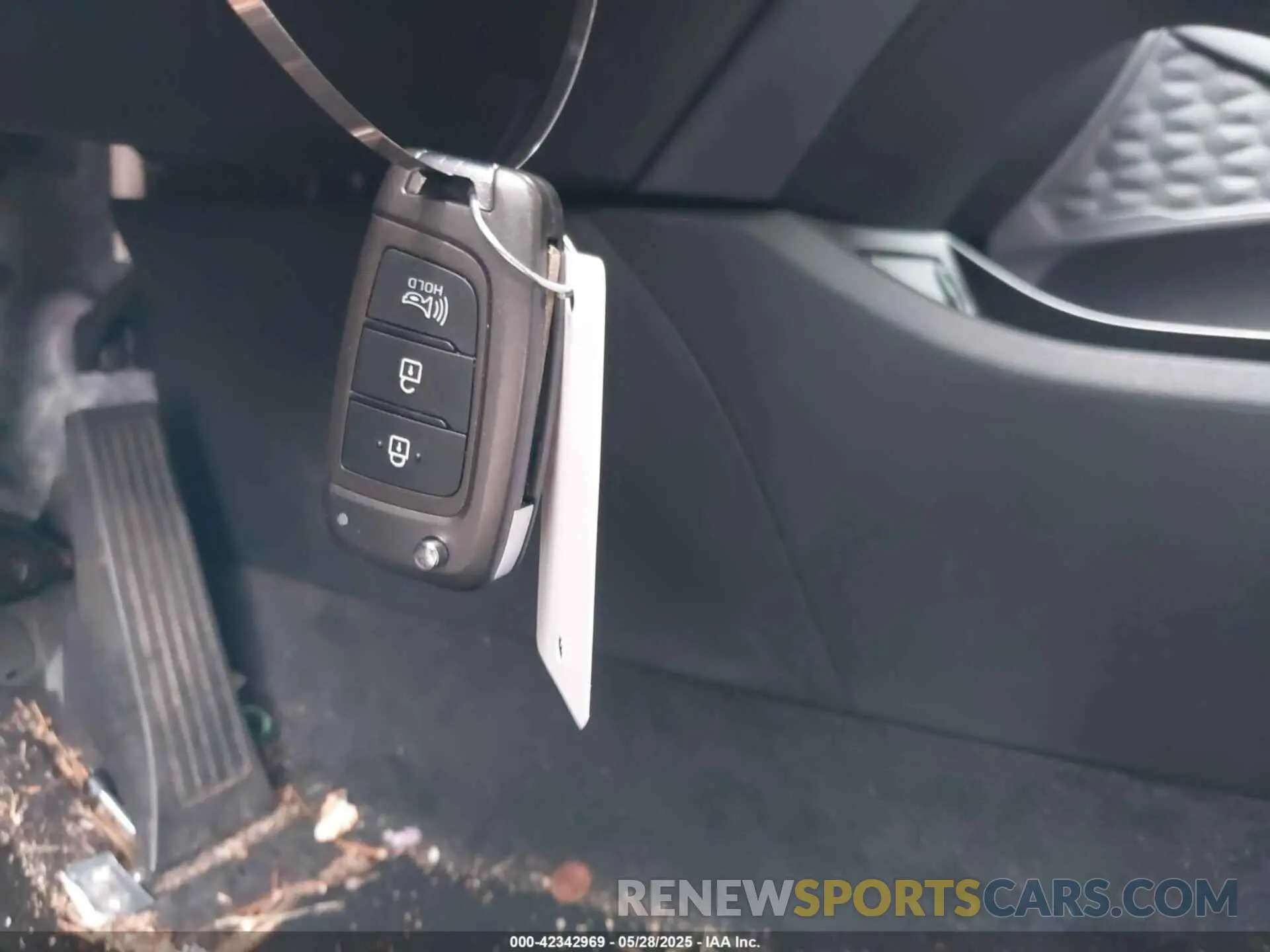 11 Photograph of a damaged car 5NMS14AJ2MH329146 HYUNDAI SANTA FE 2021